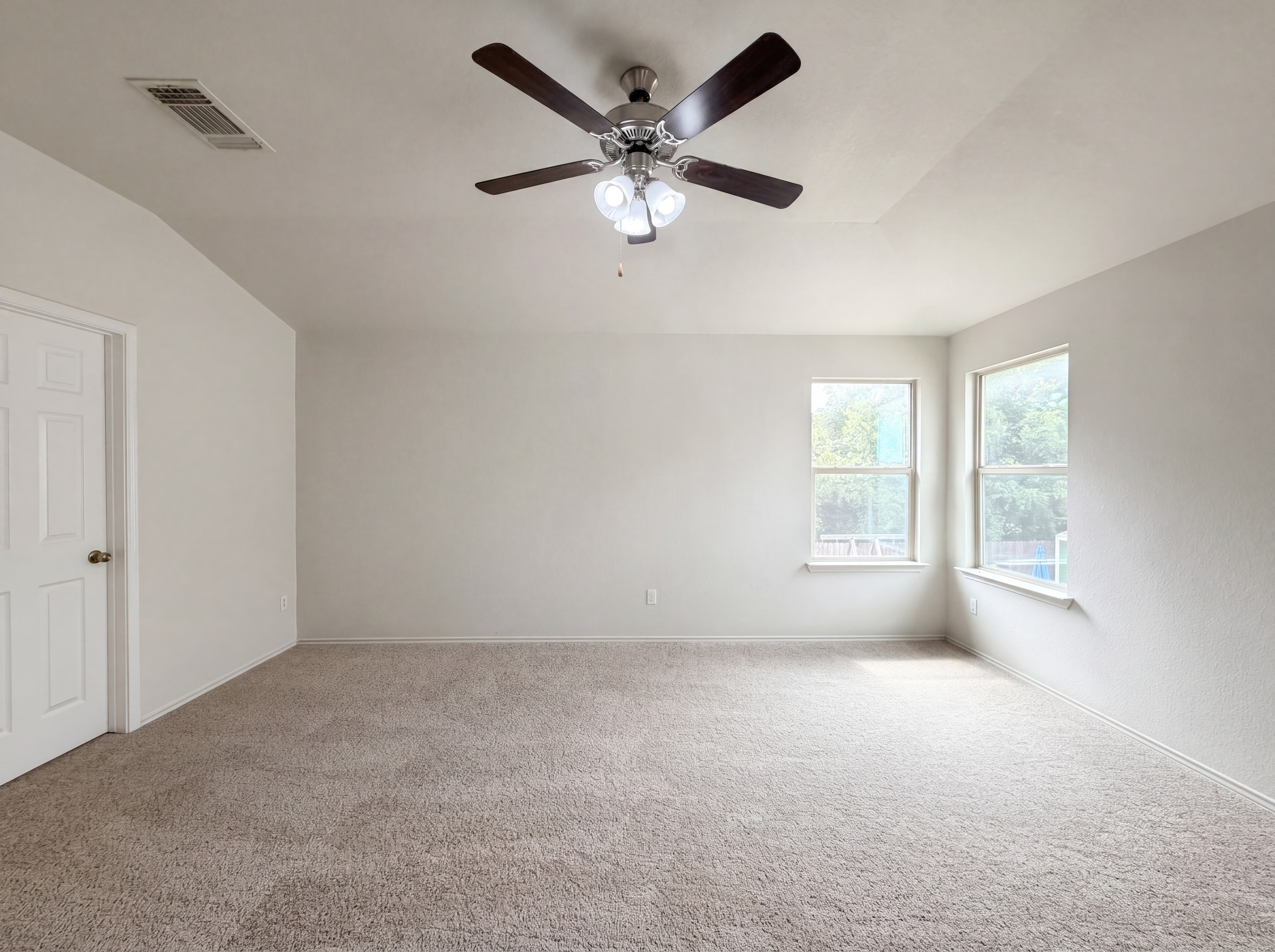 Photo 4 of 19 of 6623 Ambrose Cir, Temple, TX