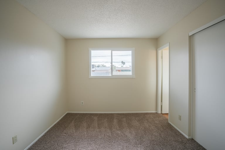 Photo 11 of 26 - 2239 W Laurel Ln, Phoenix, AZ 85029