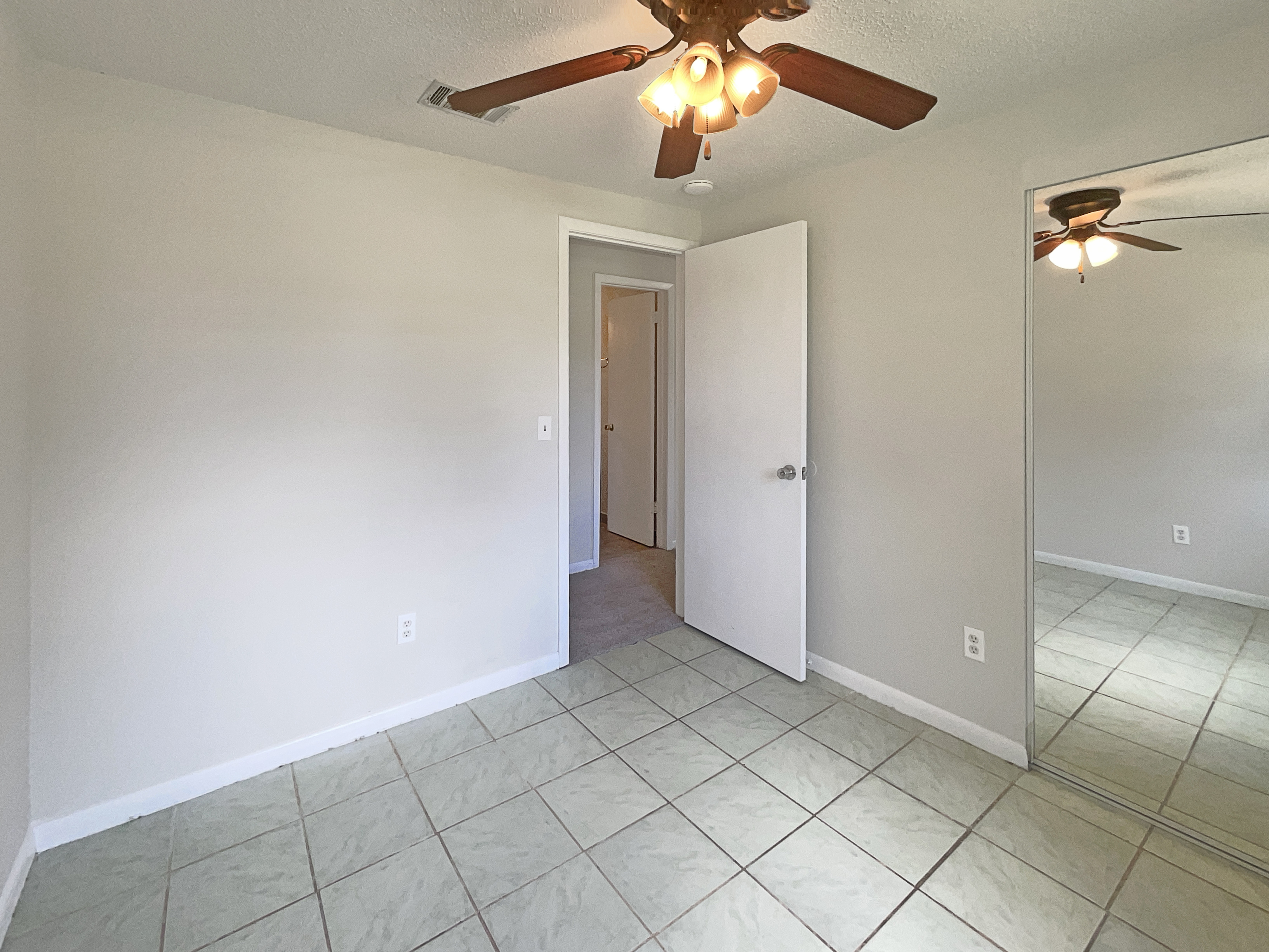 Photo 12 of 19 of 2772 Commanche Ave, Orange Park, FL