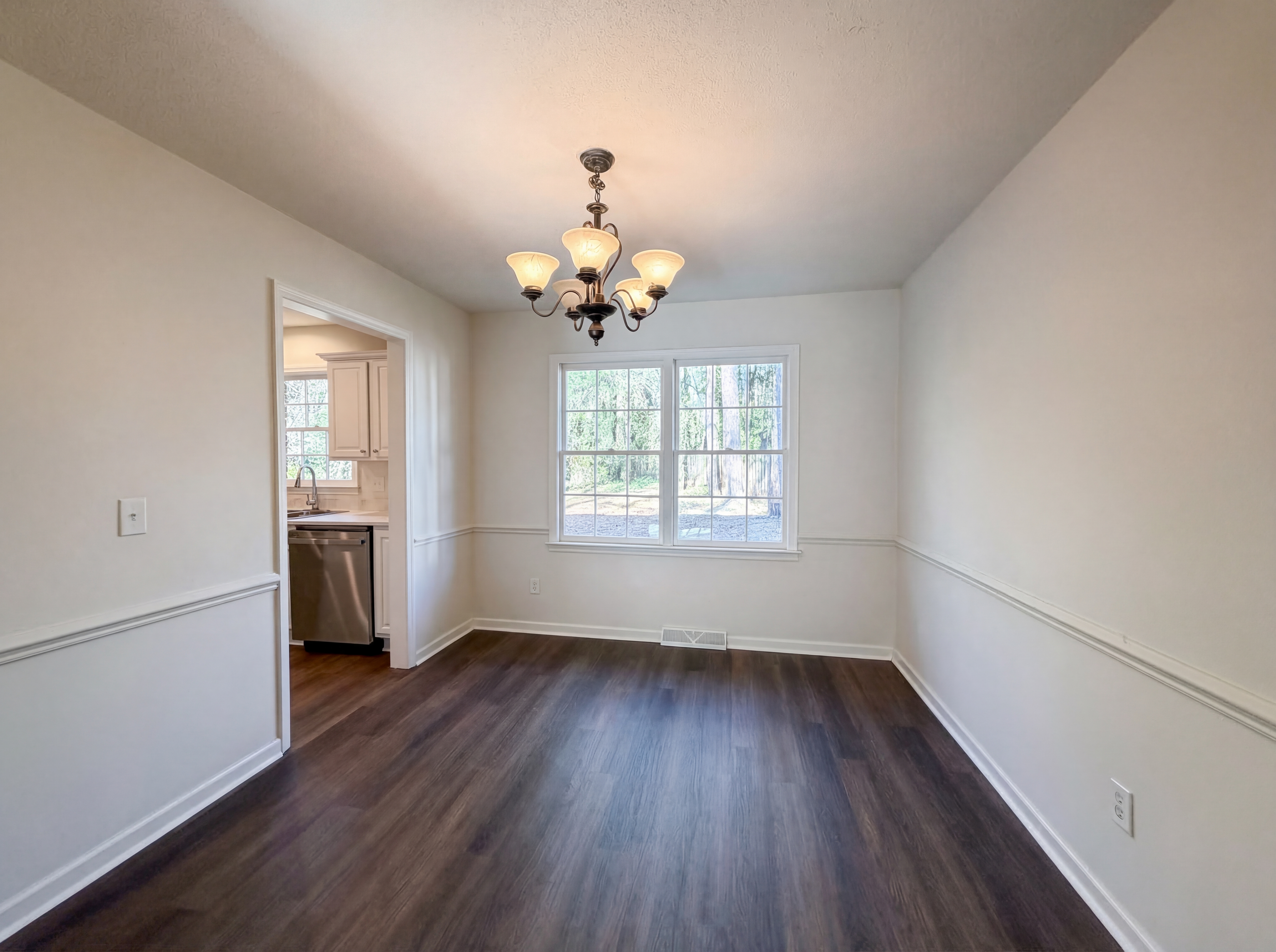 Photo 7 of 22 of 102 Brailsford Rd, Summerville, SC
