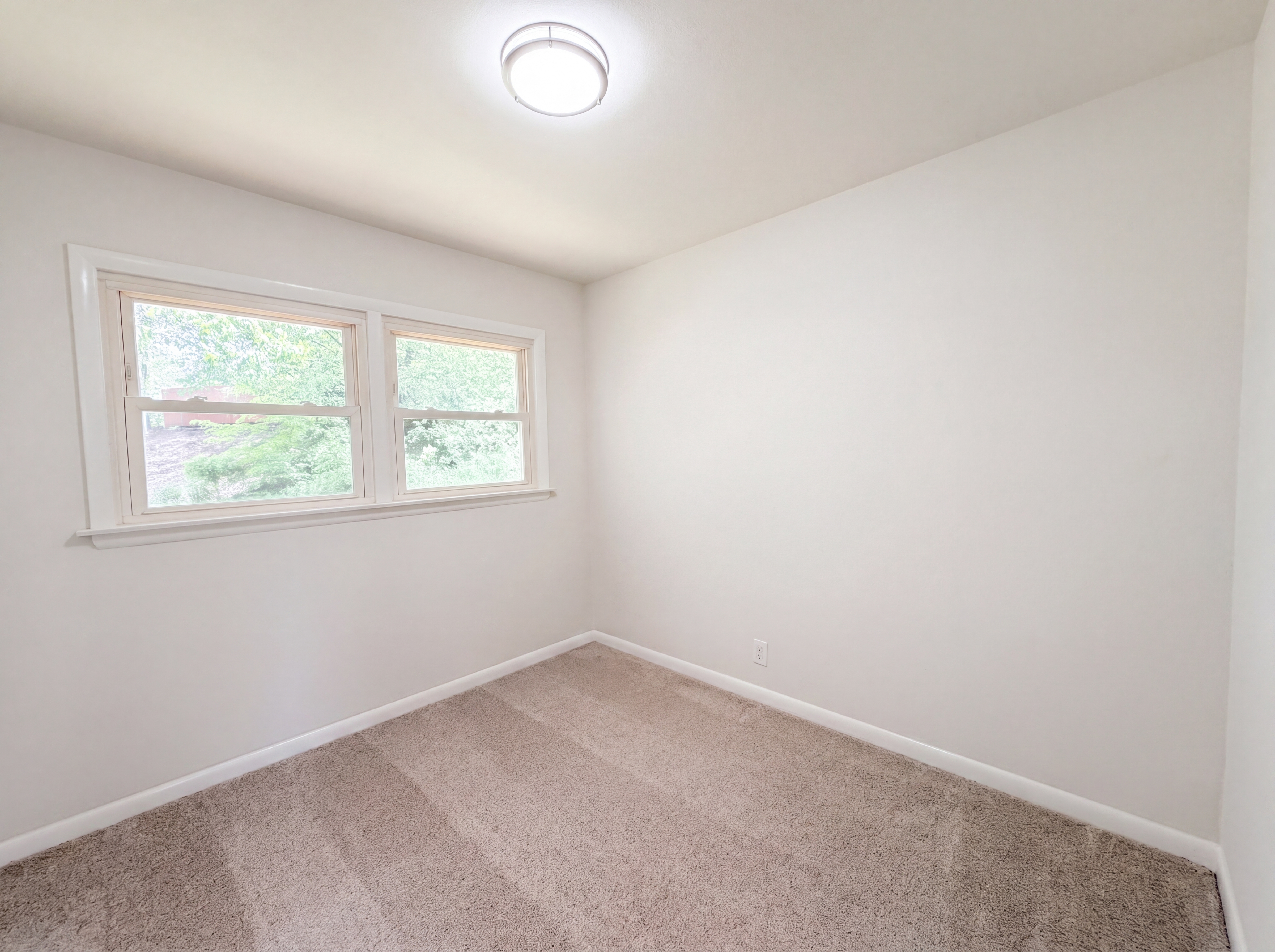 Photo 4 of 19 of 1116 Cunningham Ave, Saint Charles, MO