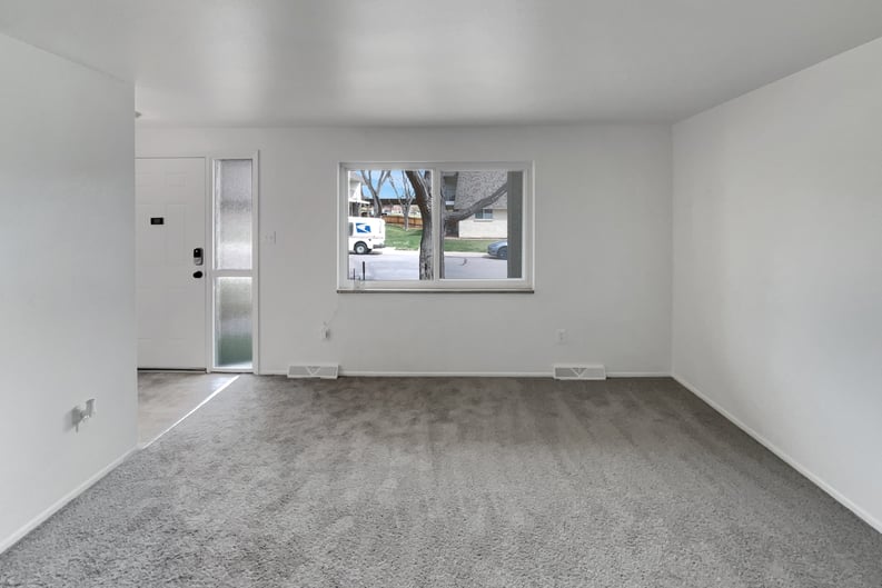 Property photo 3 of 11422 W 17th Pl