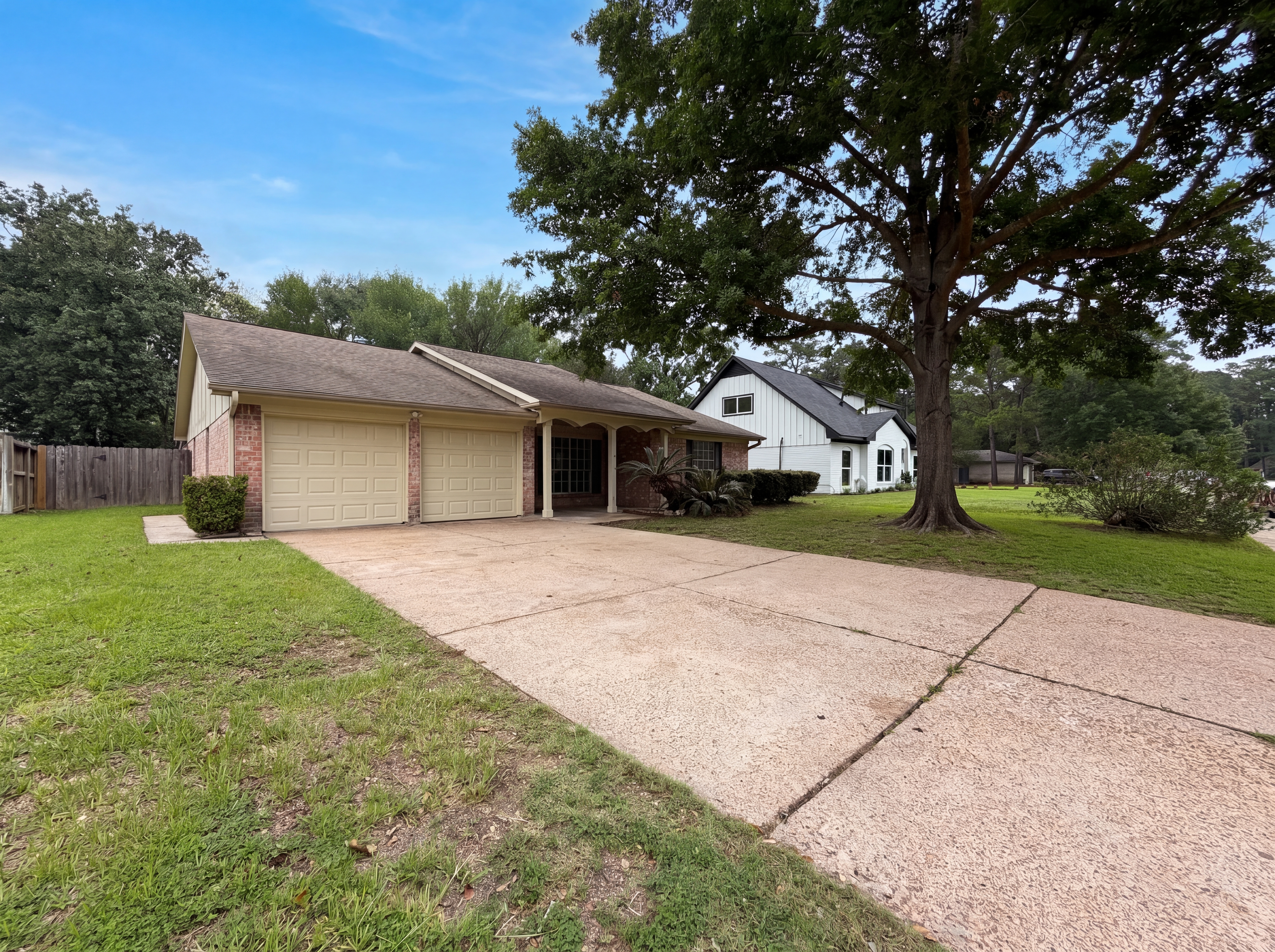 Photo 17 of 19 of 9606 Ballin David Dr, Spring, TX