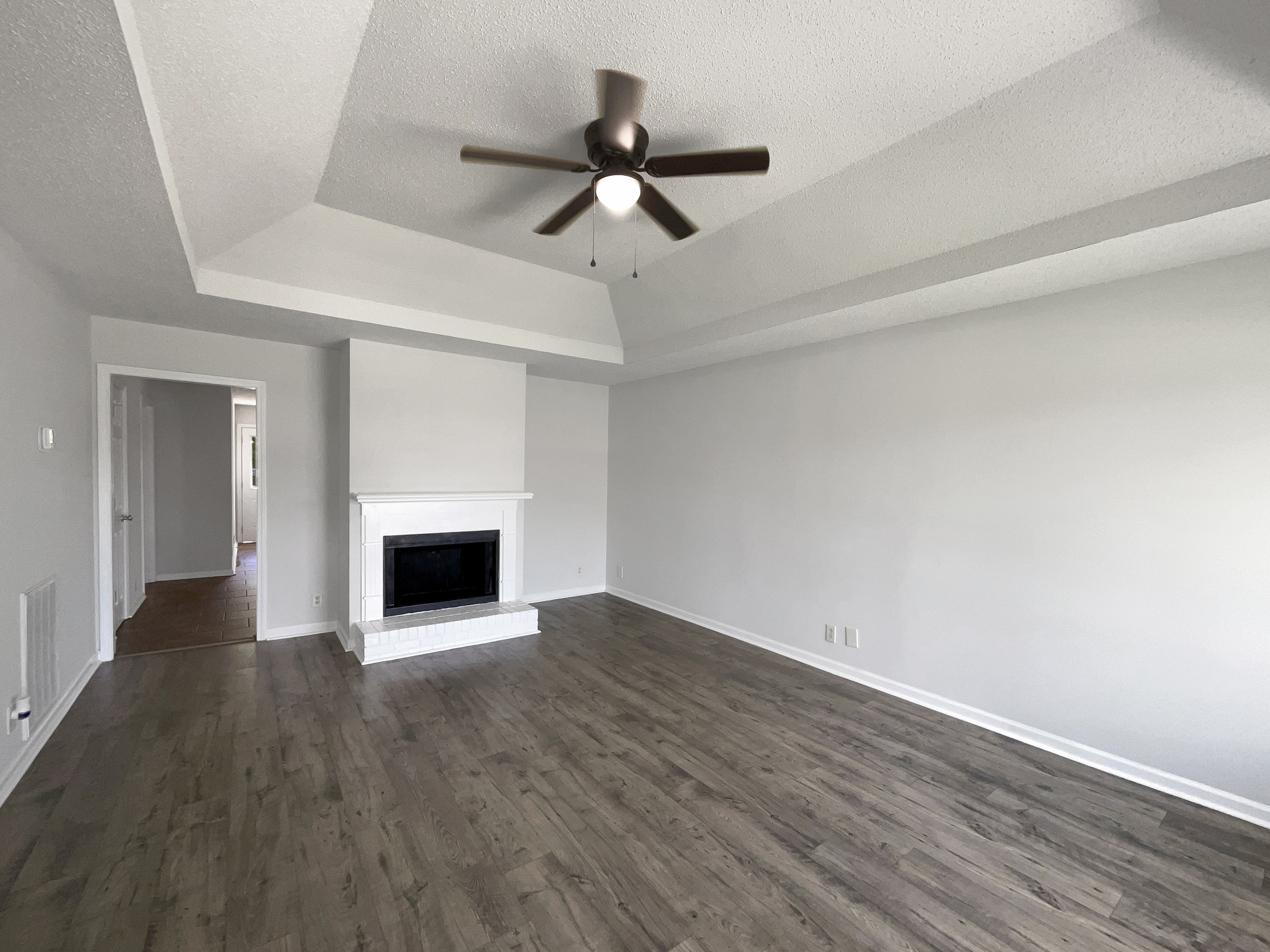 Photo 3 of 21 of 238 Windmeade Cir, Clarksville, TN