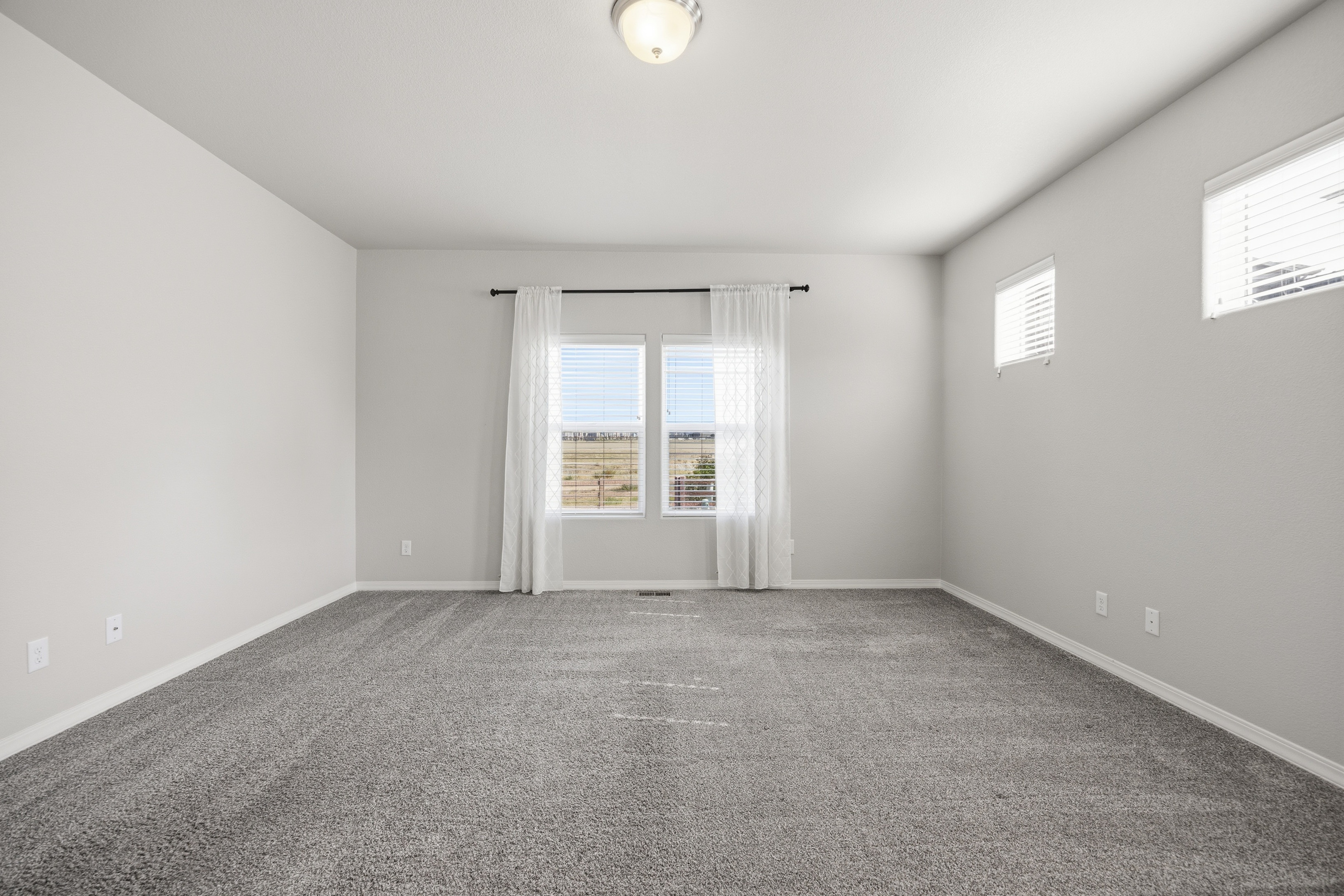 Photo 14 of 48 of 6440 Stonefly Dr, Colorado Springs, CO