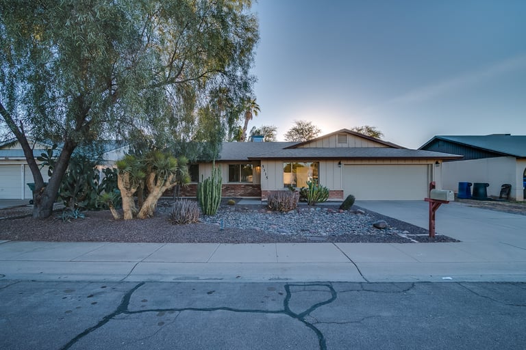 Photo 1 of 21 - 5315 S Siesta Ln, Tempe, AZ 85283