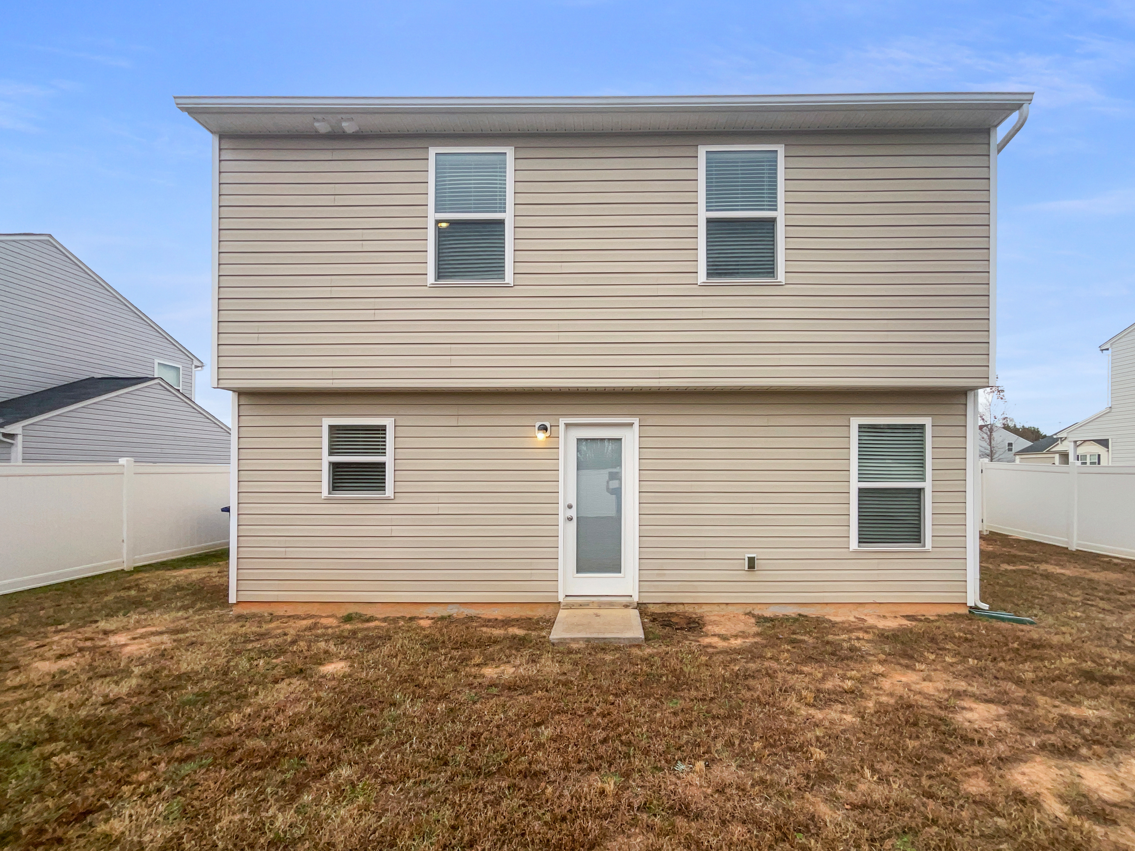 Photo 8 of 17 of 324 Valerie Dr, Lincolnton, NC