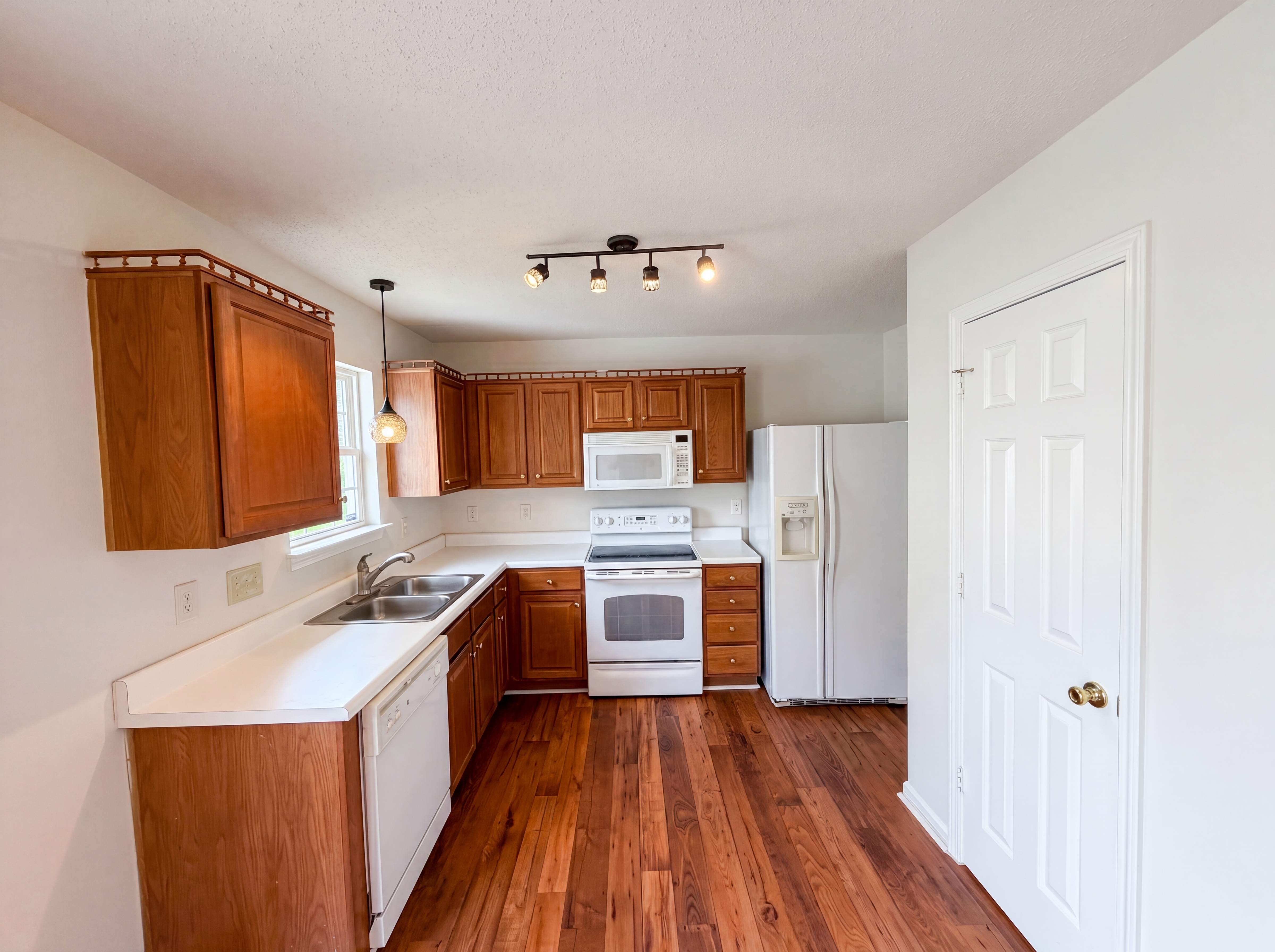 Photo 2 of 18 of 1841 Mission Oaks St, Kannapolis, NC