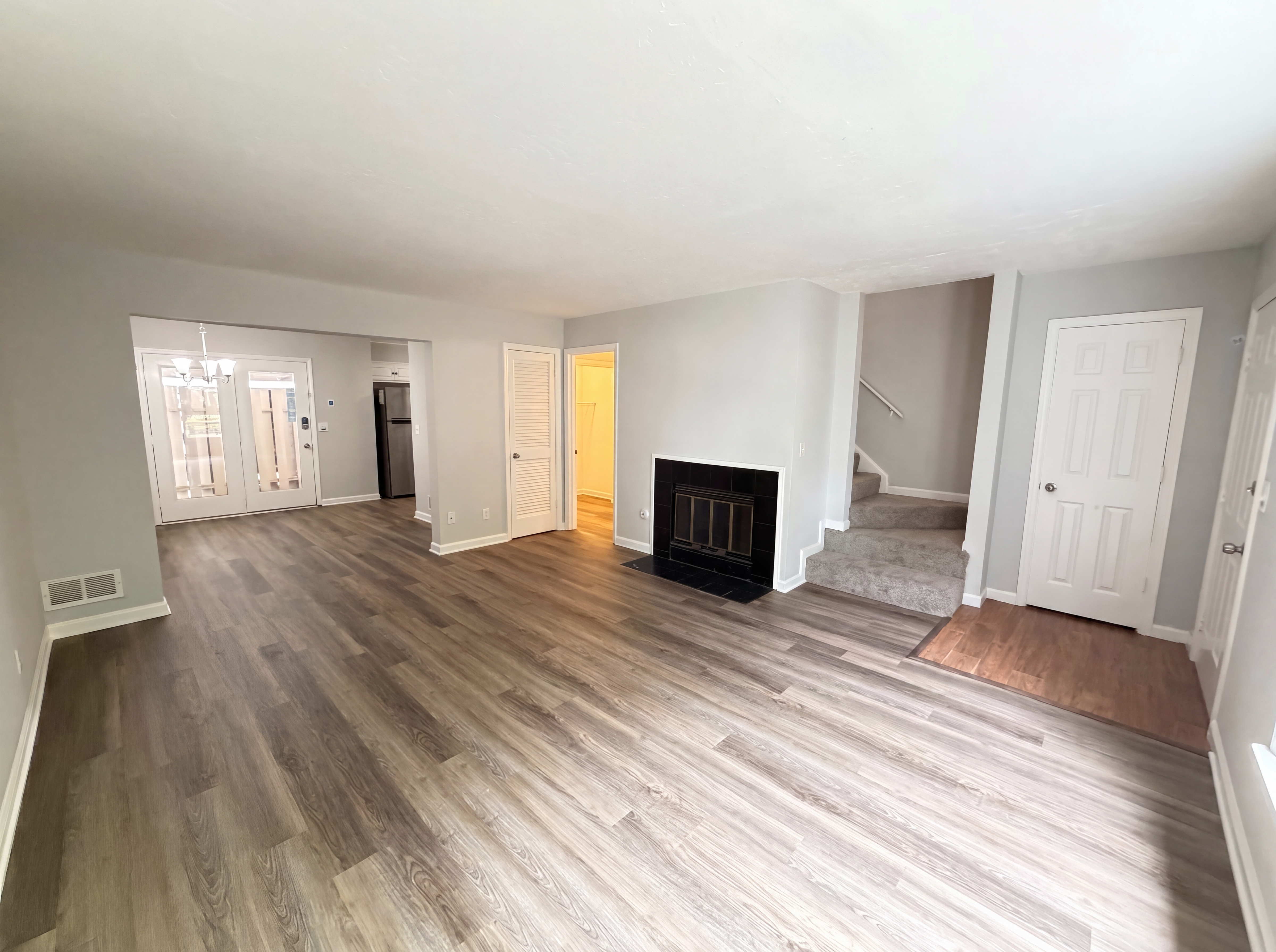 Photo 8 of 19 of 237 Chads Ford Way, Roswell, GA