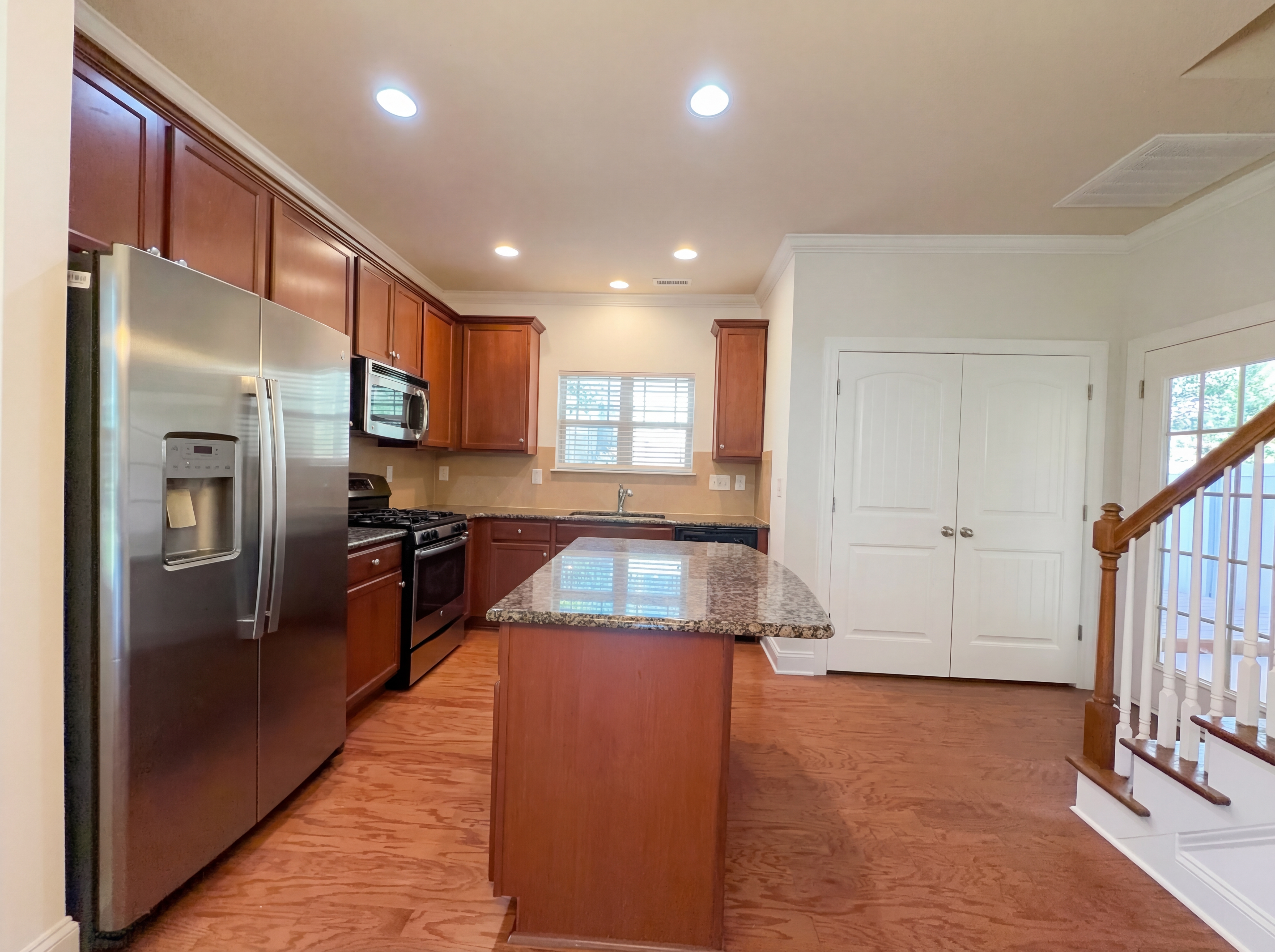 Photo 2 of 21 of 112 Coral Ln, Mooresville, NC