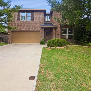 Property photo 1 of 4272 Summersweet Ln