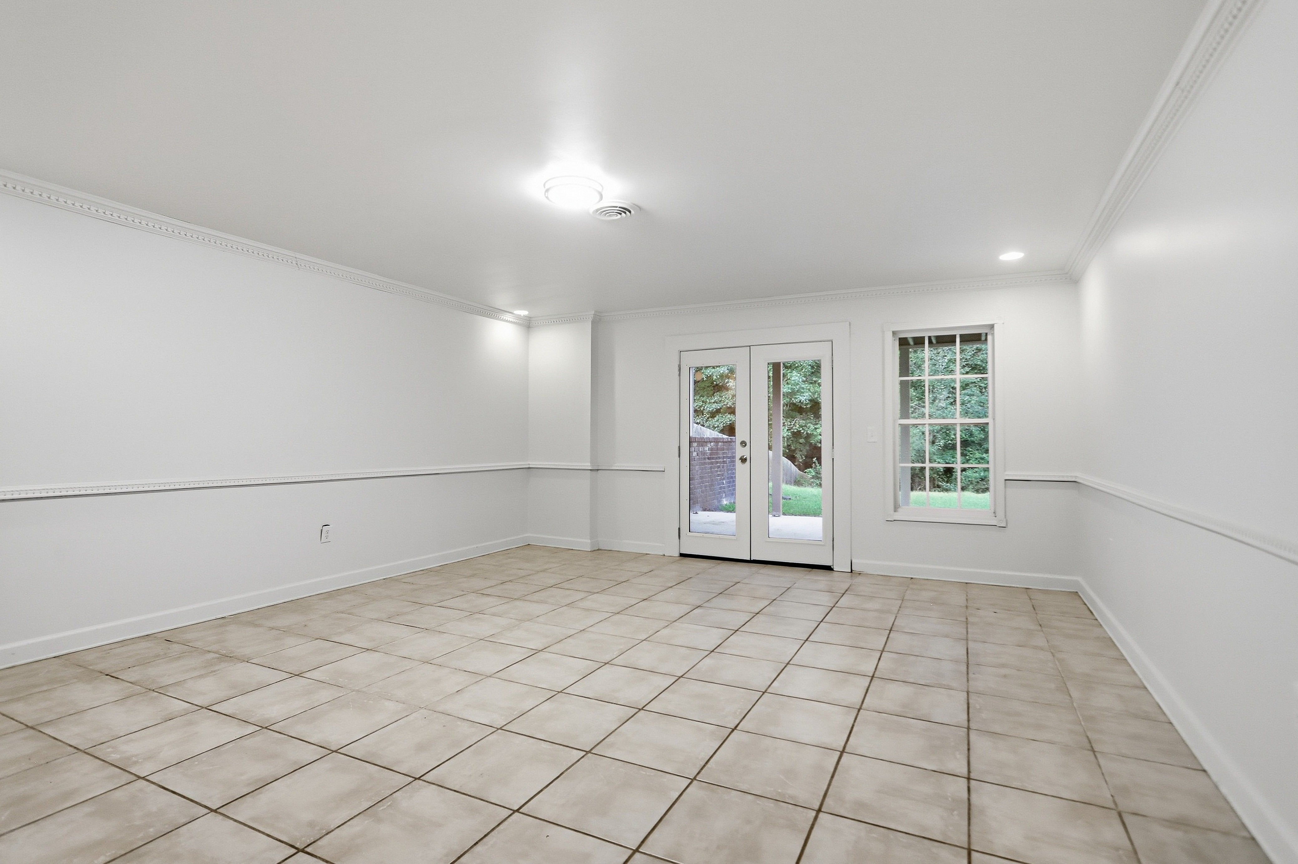 Photo 32 of 40 of 318 Hamilton Dr, Conyers, GA