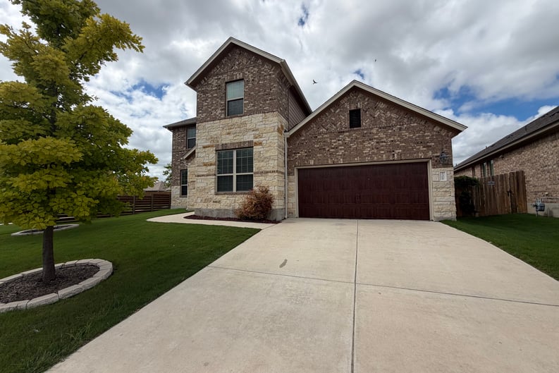 Property photo 1 of 1308 Knowles Dr