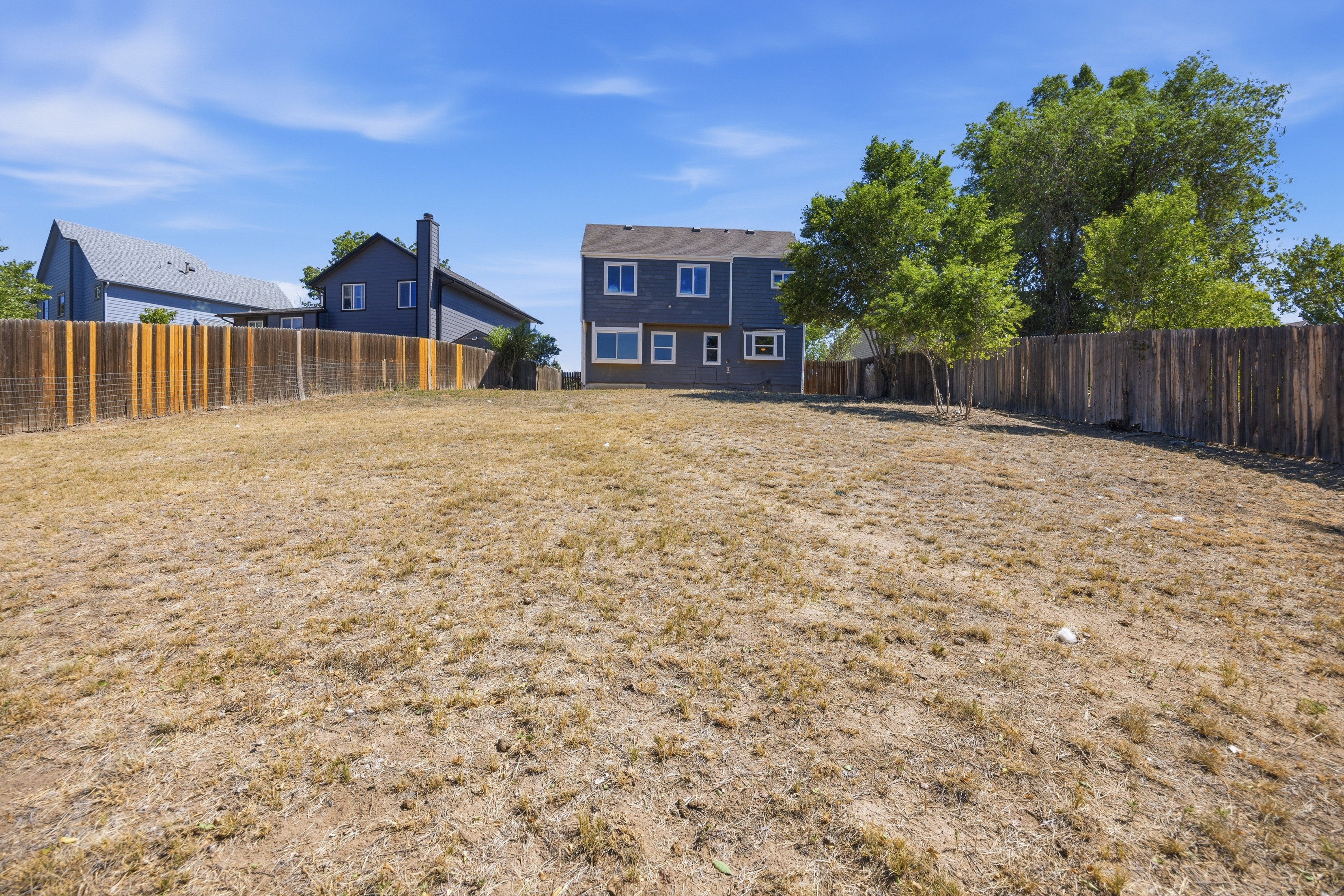 Photo 5 of 39 of 4571 Sunnyhill Dr, Colorado Springs, CO
