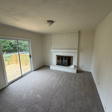 Property photo 3 of 140 Joyce Dr