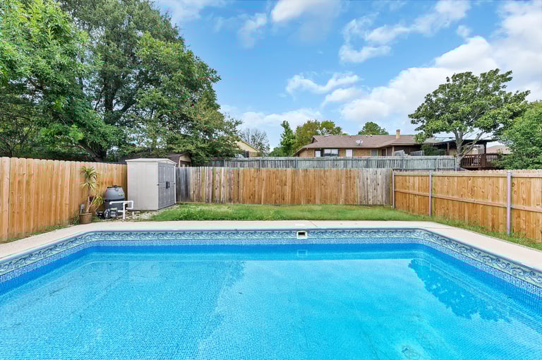 Photo 18 of 20 - 2317 Chestnut Way, Bedford, TX 76022