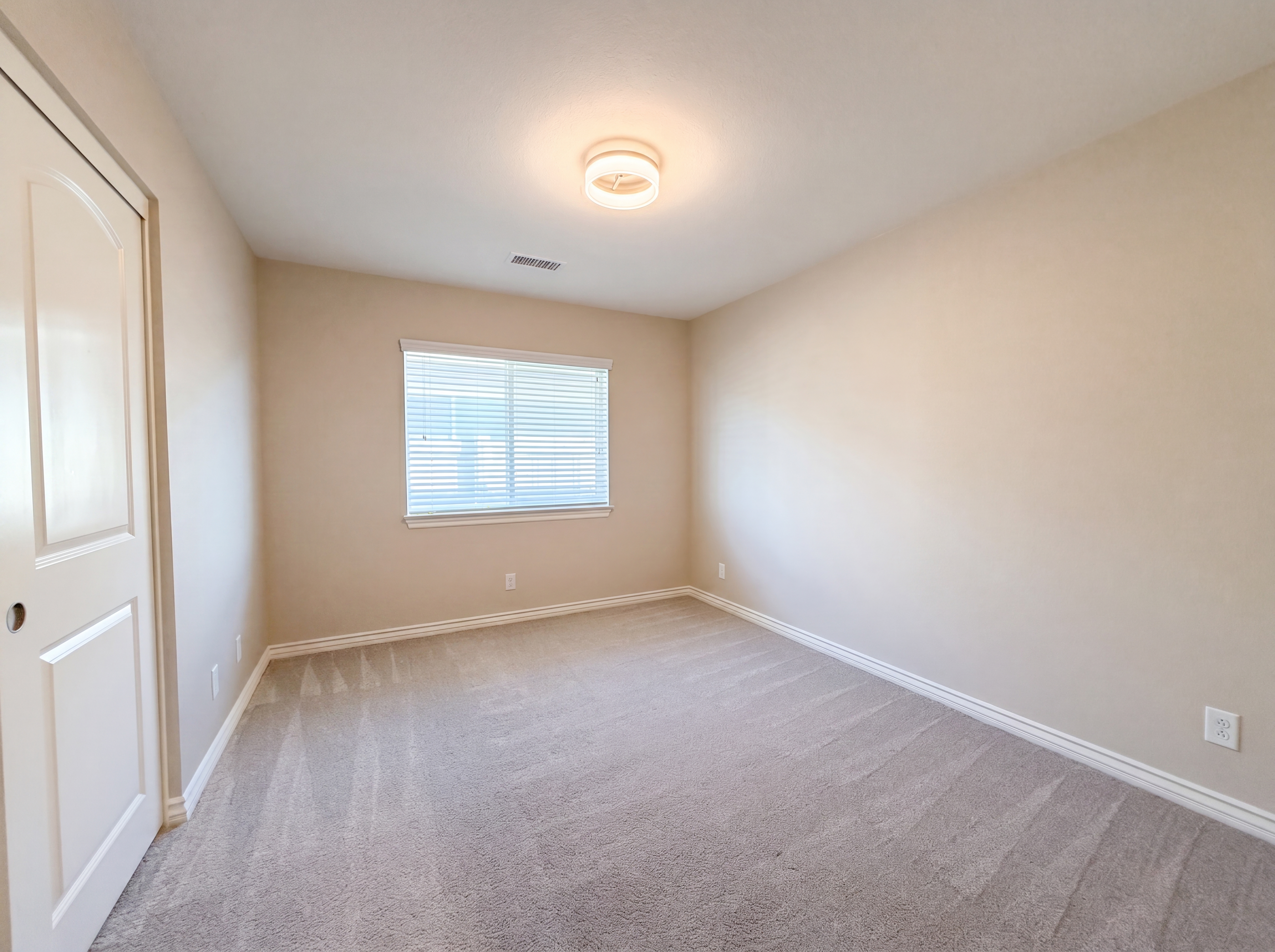 Photo 12 of 26 of 43831 Madison Ct, Lancaster, CA