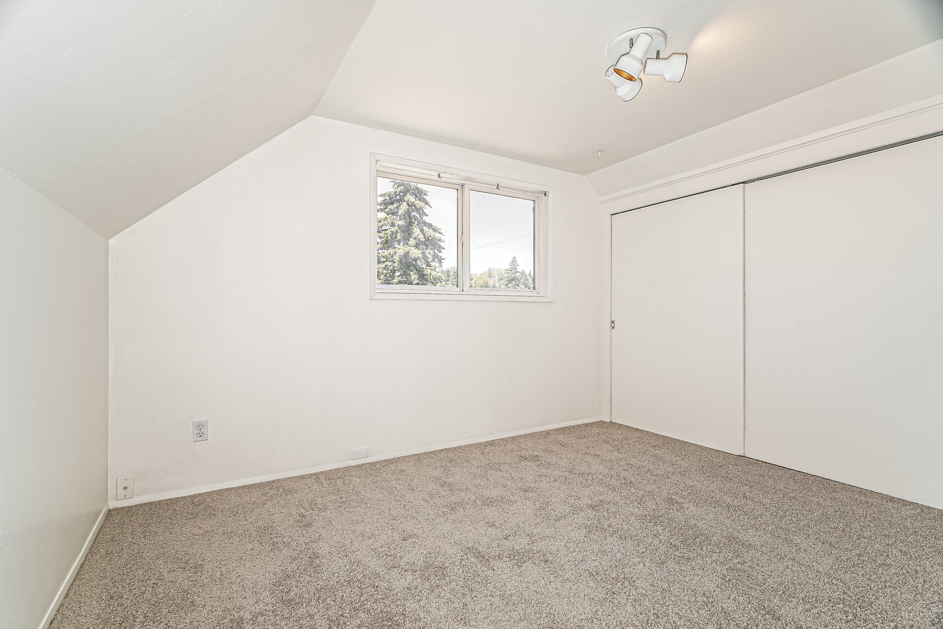 Photo 31 of 41 of 3627 S Monroe St, Tacoma, WA