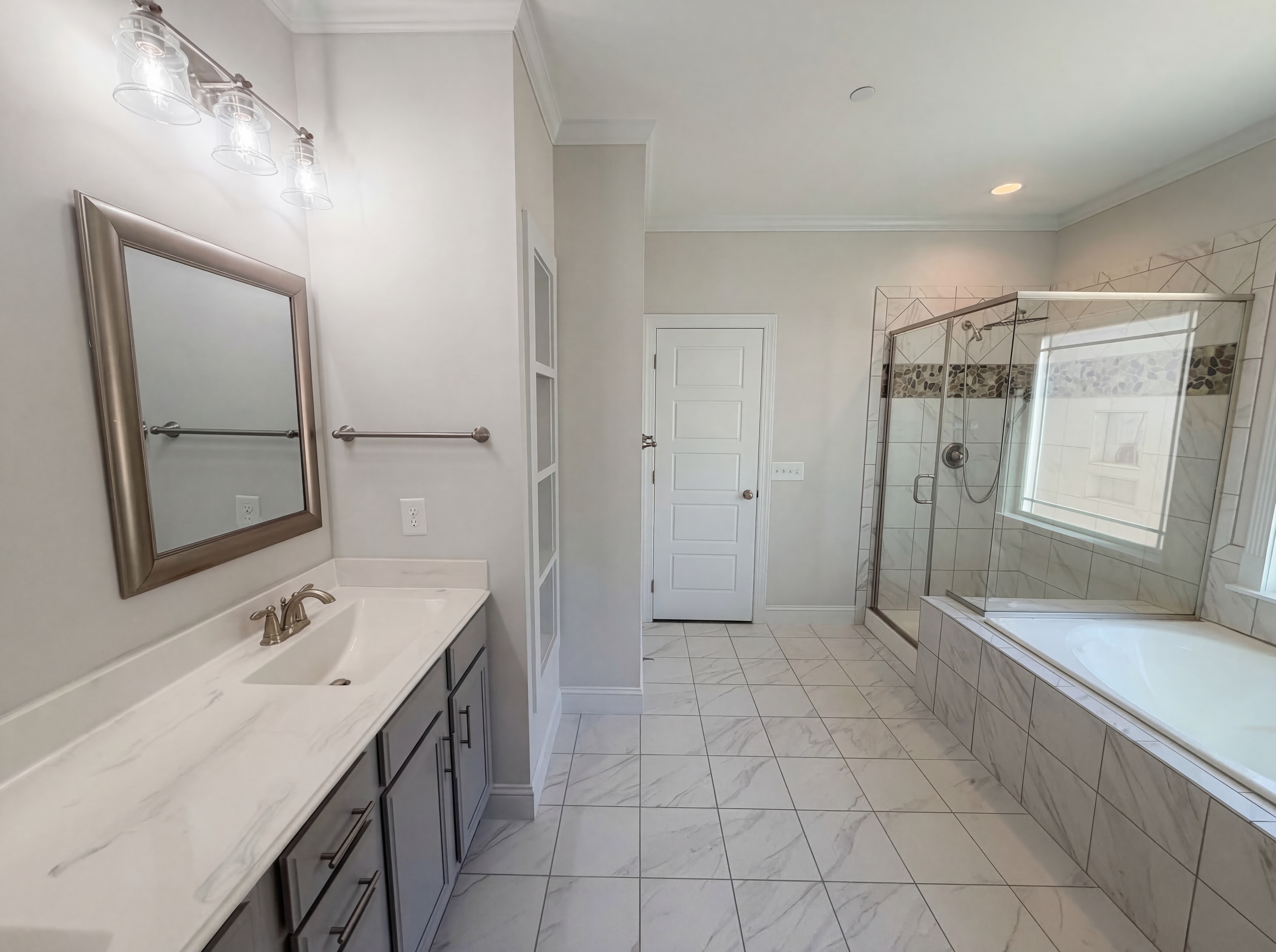 Photo 11 of 21 of 333 Oakhaven Dr, Holly Springs, NC