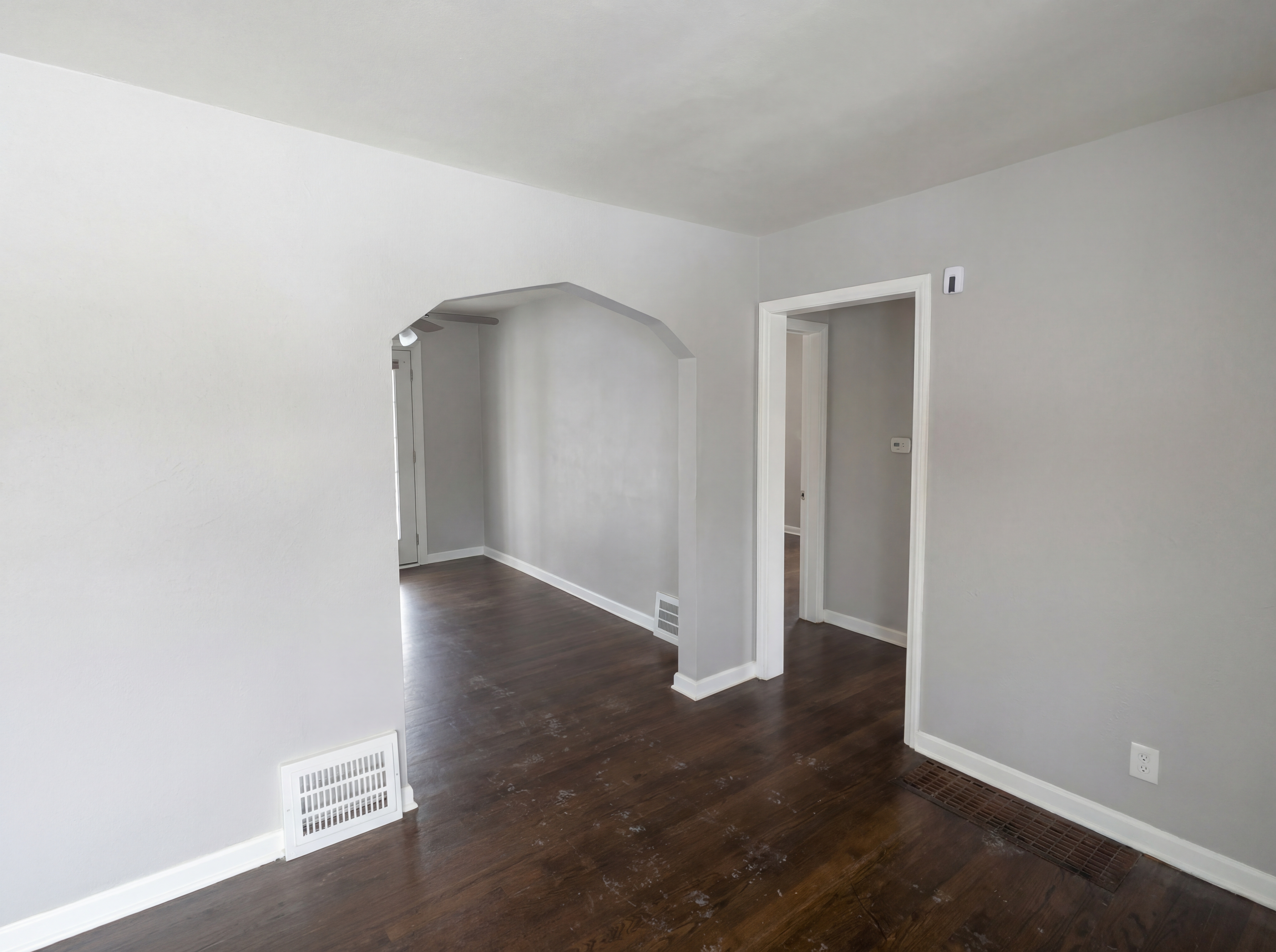 Photo 7 of 17 of 715 E 72nd Ter, Kansas City, MO