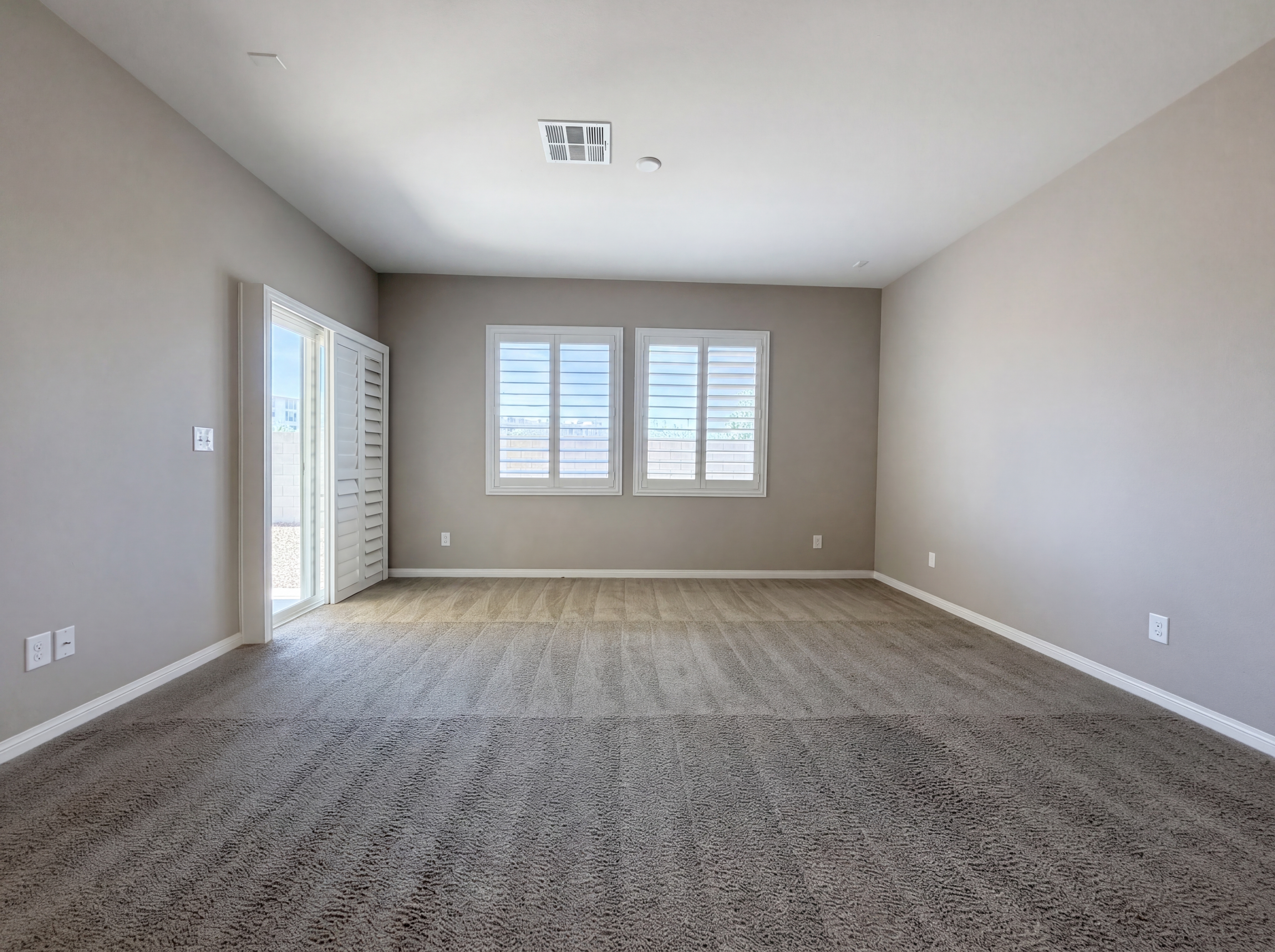 Photo 9 of 22 of 7963 Zuma Beach Ct, Las Vegas, NV