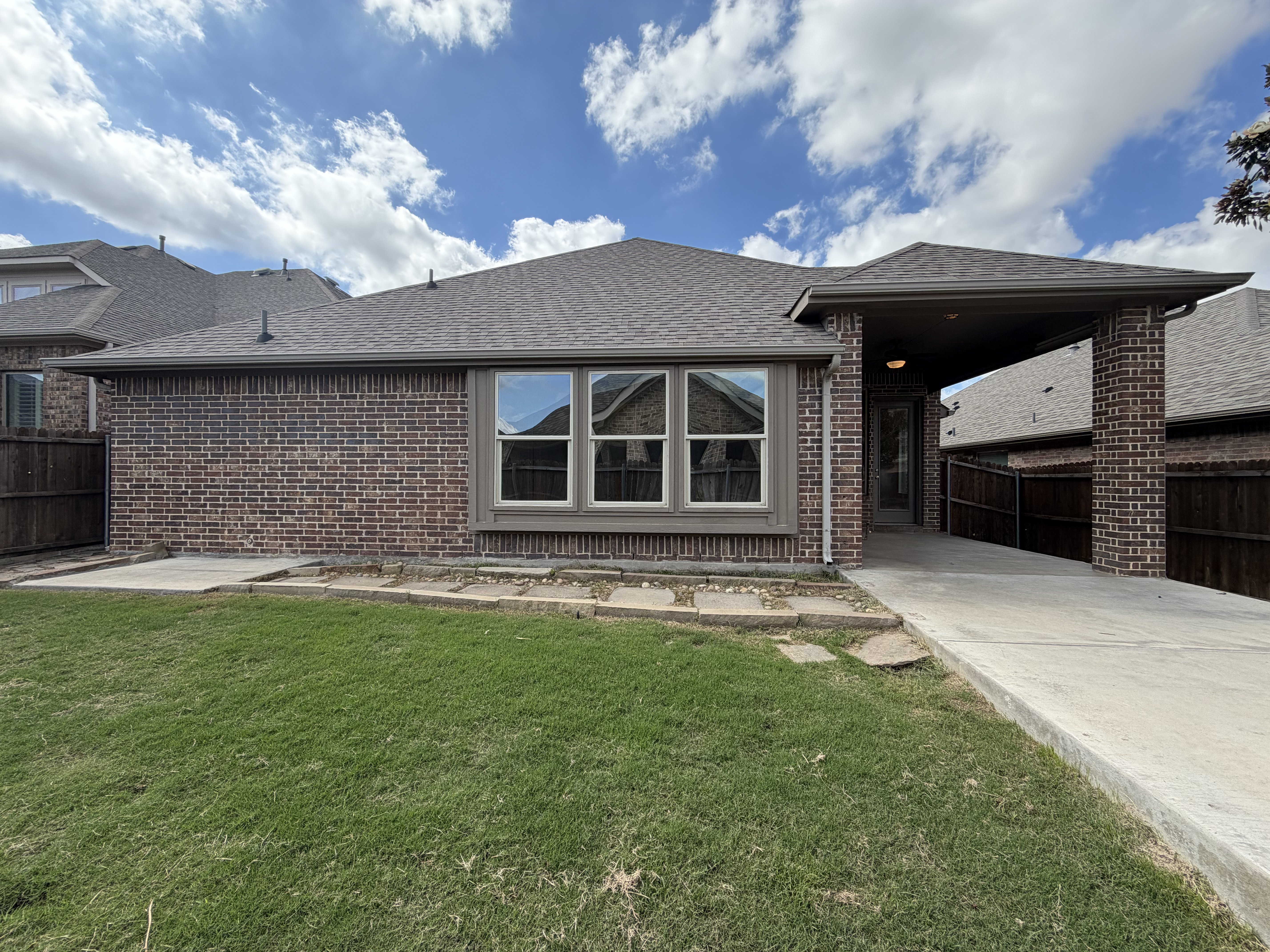 Photo 5 of 28 of 14728 Cedar Flat Way, Roanoke, TX