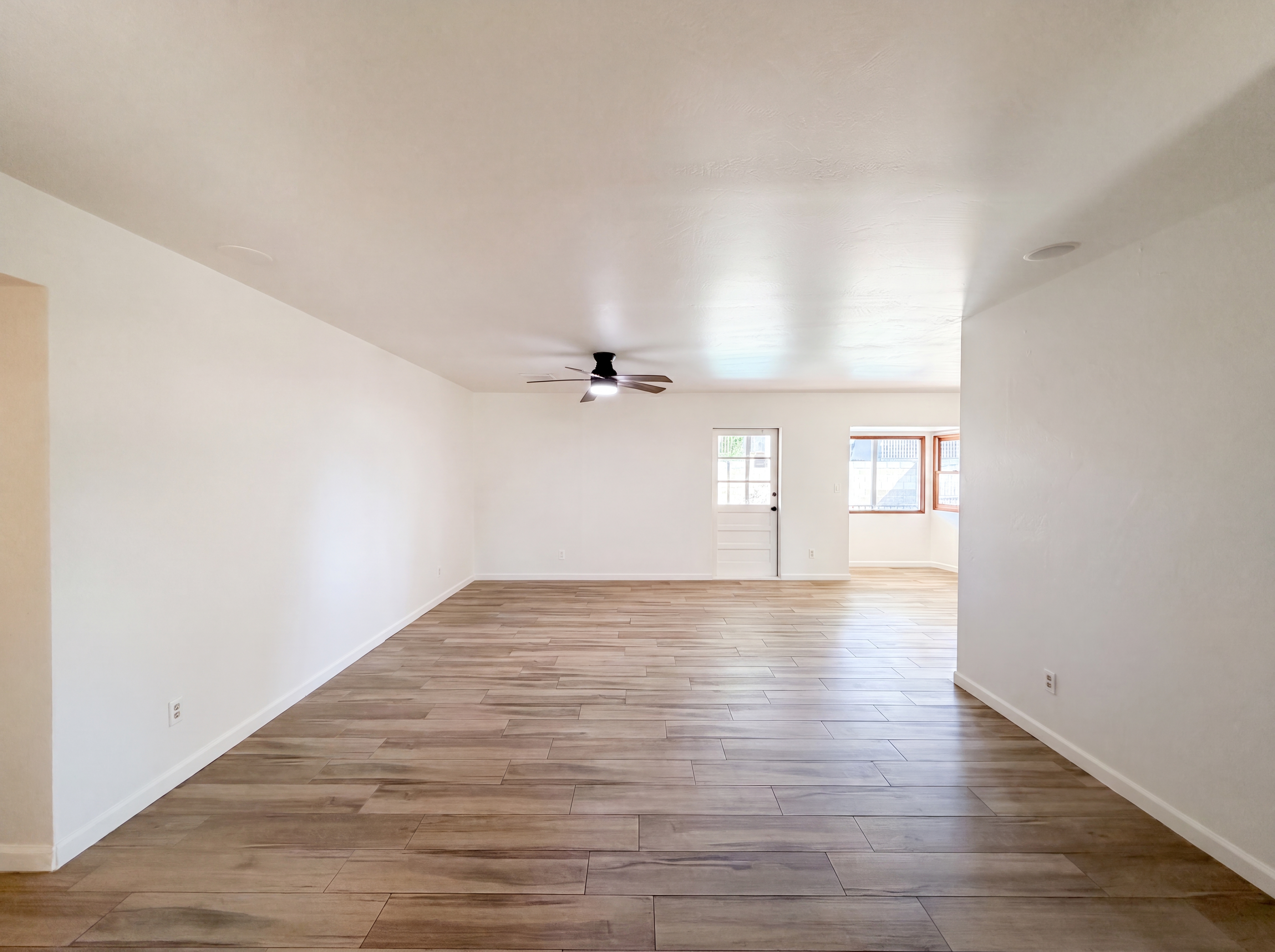Photo 3 of 24 of 4813 S Terry Ln, Tempe, AZ