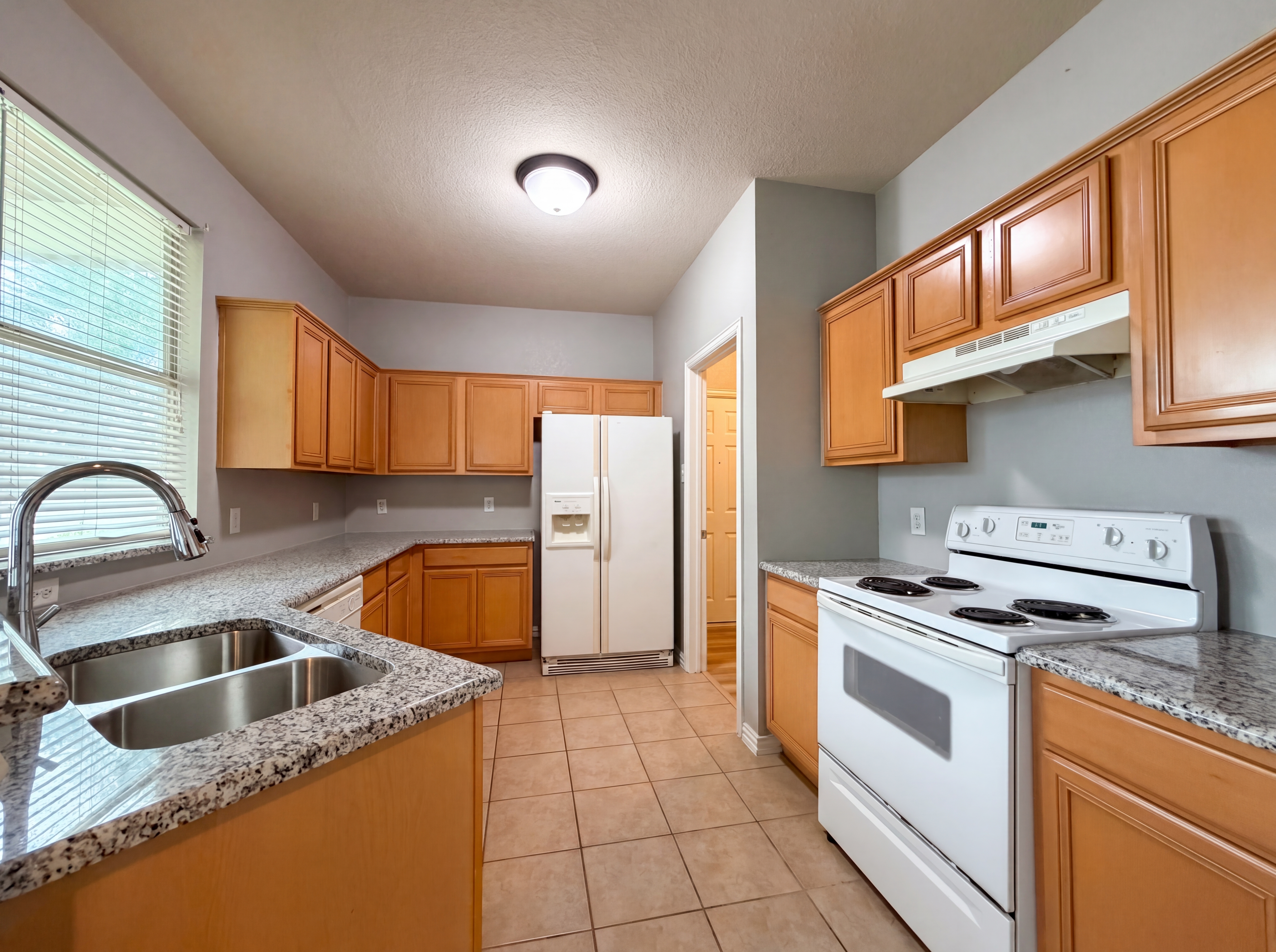 Photo 2 of 19 of 9801 Cedarcrest Dr, Providence Village, TX