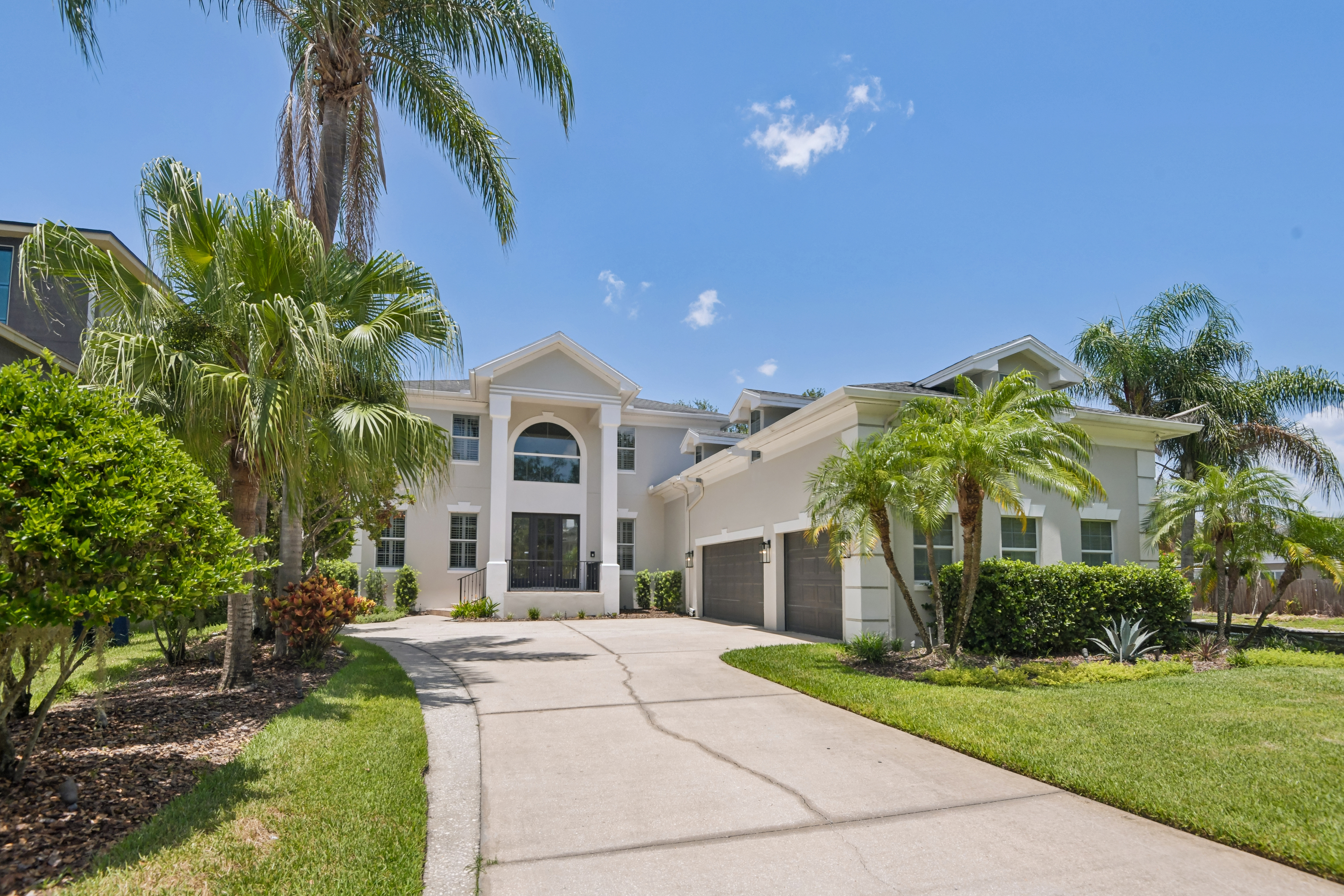 Photo 8 of 62 of 5105 W Neptune Way, Tampa, FL