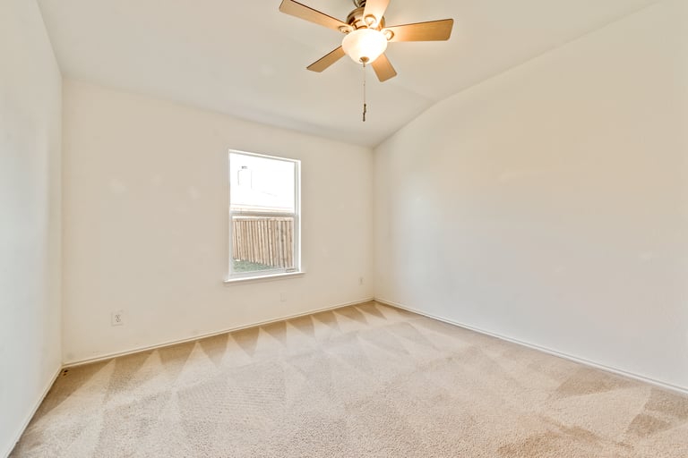 Photo 19 of 30 - 14836 S Spring Ridge Cir, Balch Springs, TX 75180
