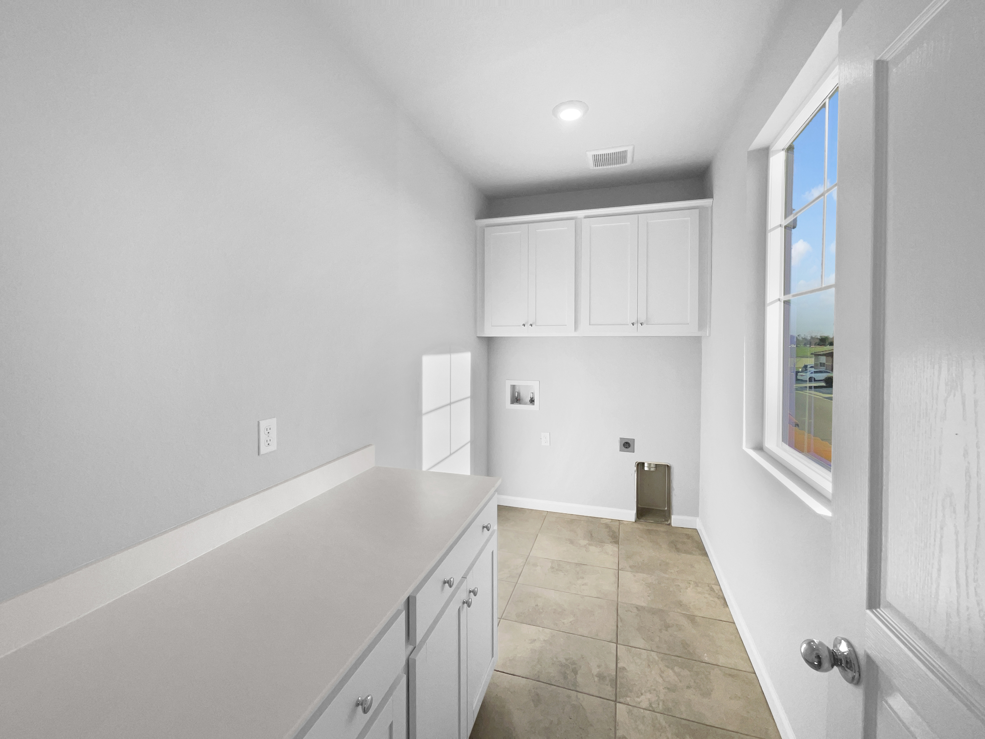 Photo 6 of 33 of 8416 Tapies Way, Elk Grove, CA
