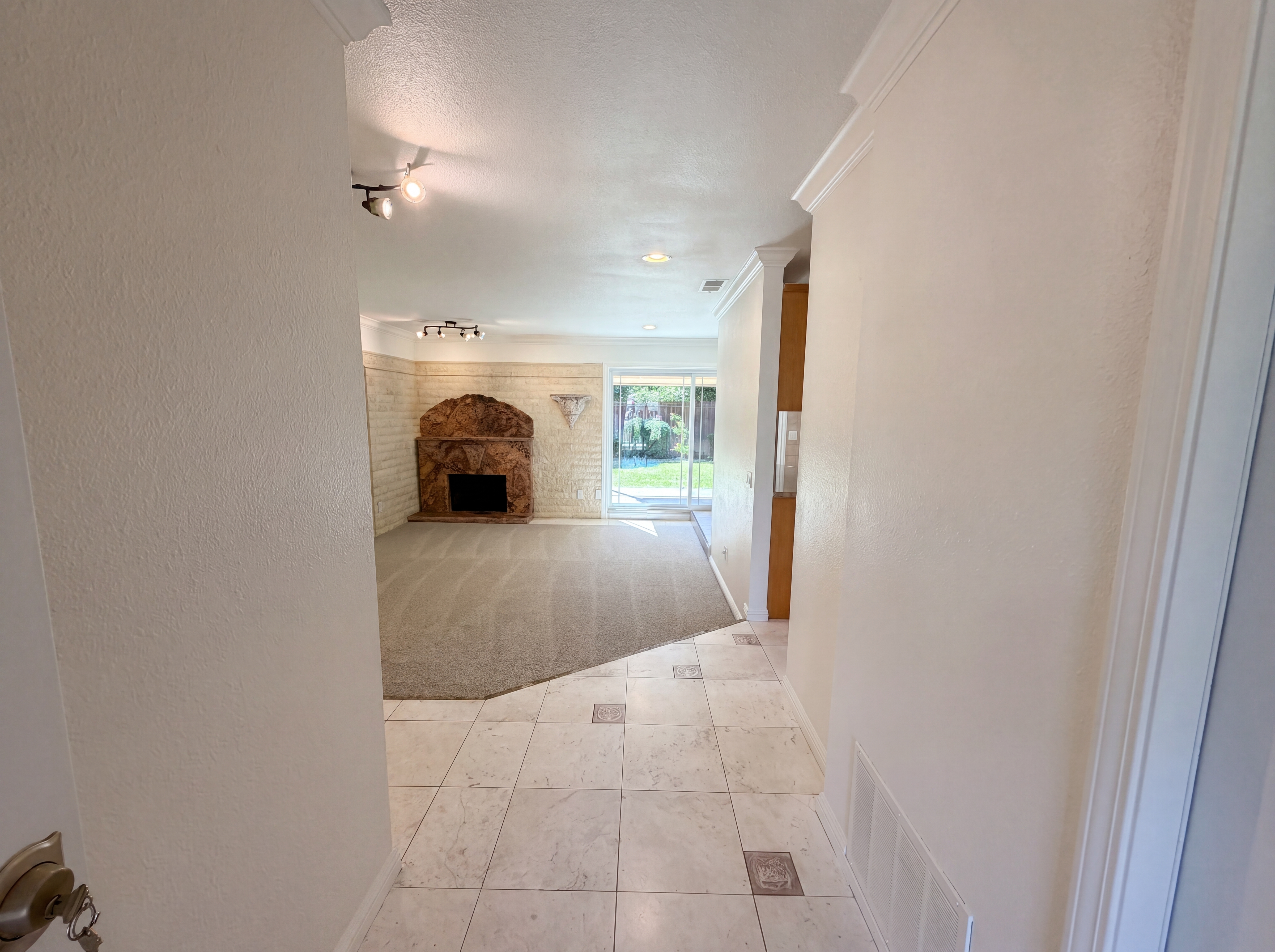 Photo 9 of 23 of 9534 Brakeman Ct, Sacramento, CA