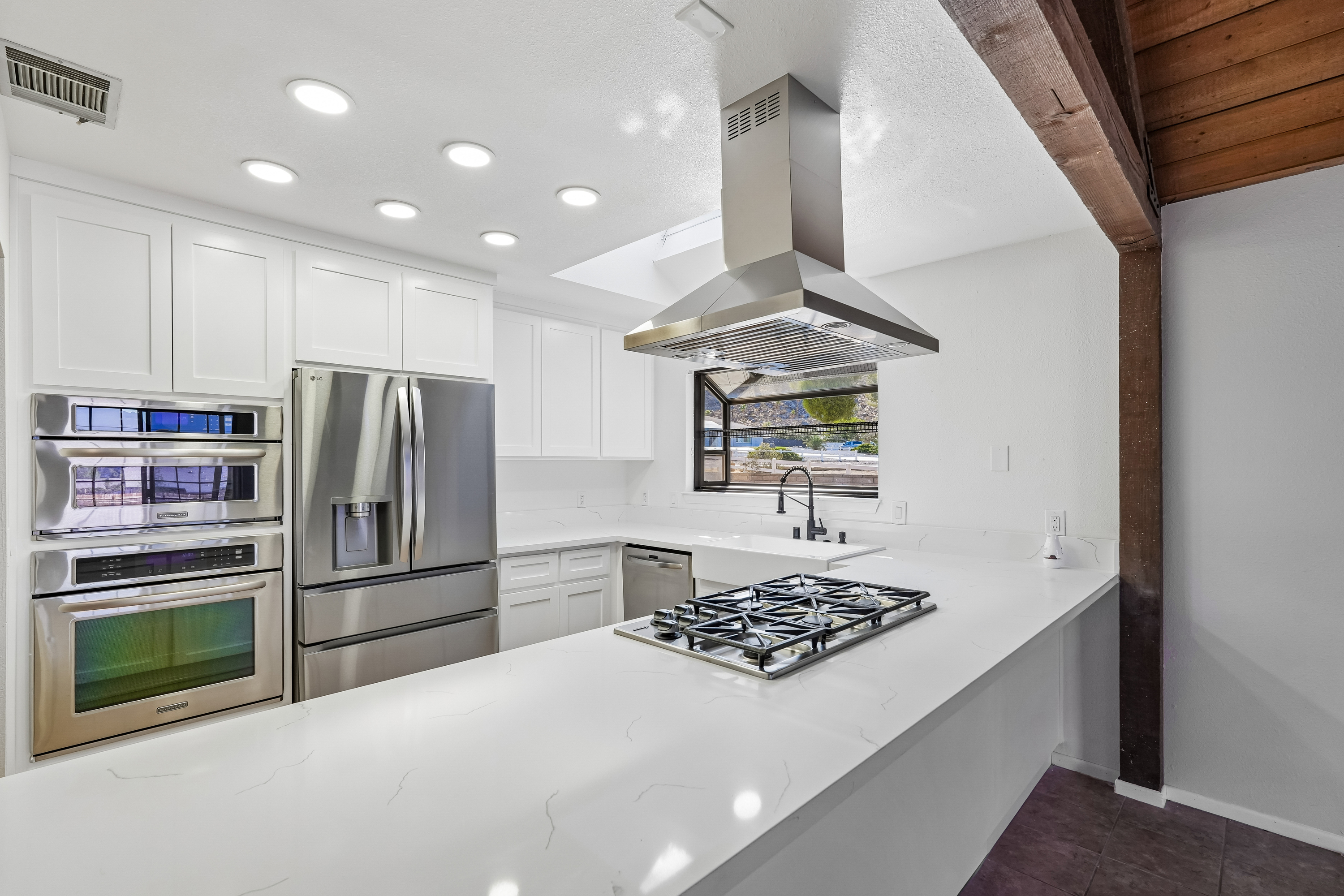 Photo 35 of 74 of 15852 Mandan Rd, Apple Valley, CA