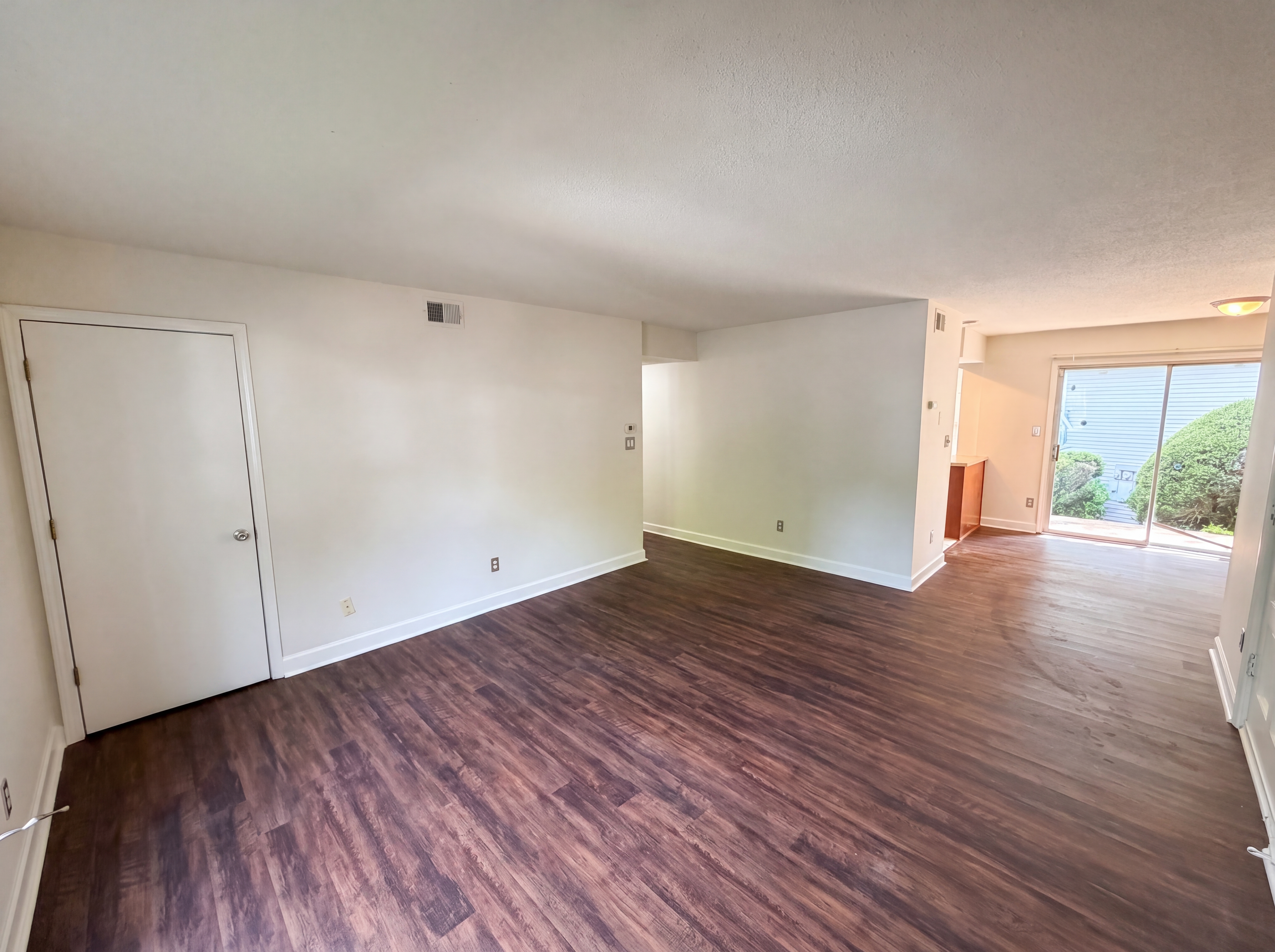 Photo 7 of 20 of 2020 Stoney Point Ln, Charlotte, NC