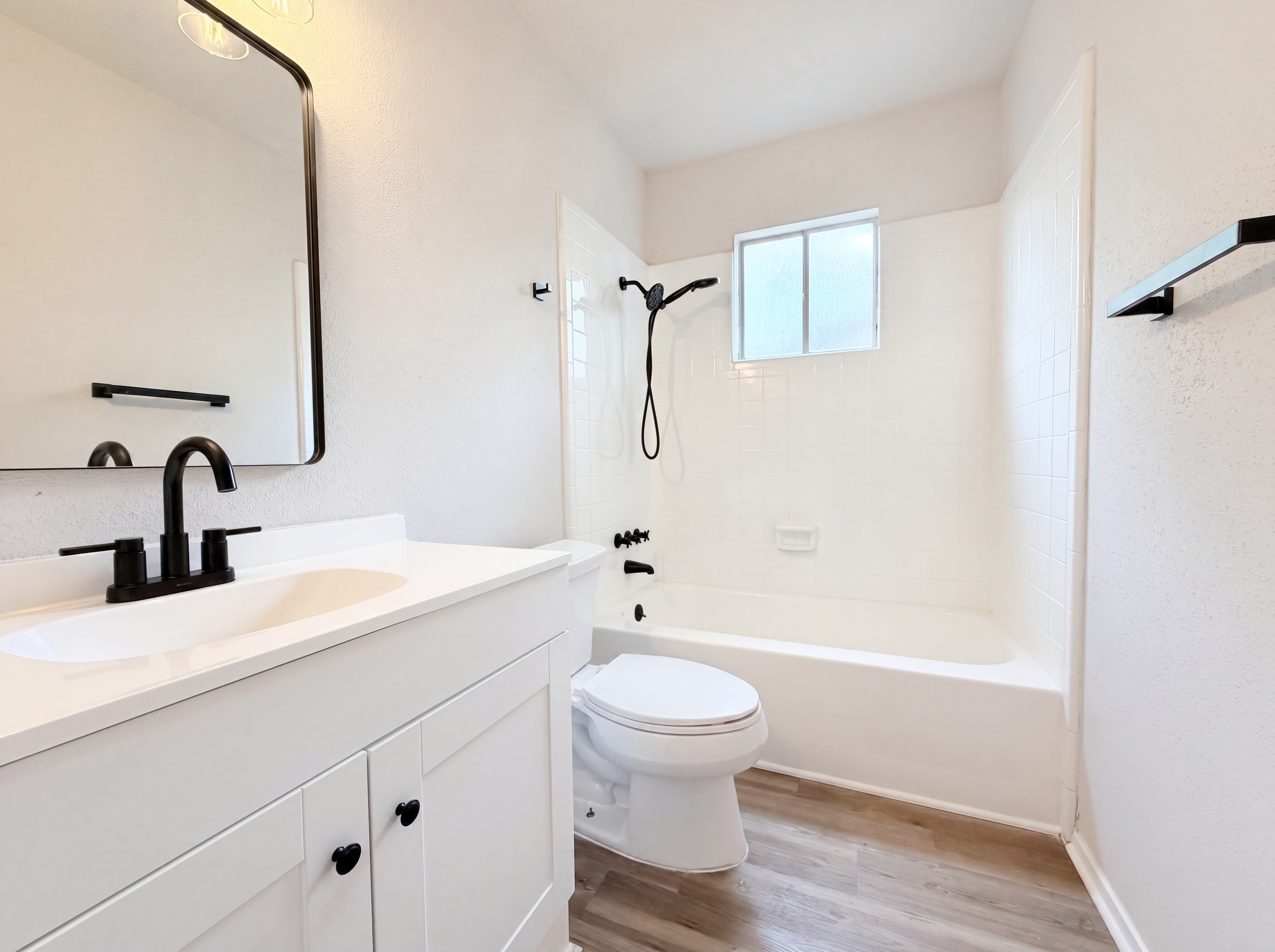 Photo 7 of 17 of 208 Forest Way, Schertz, TX