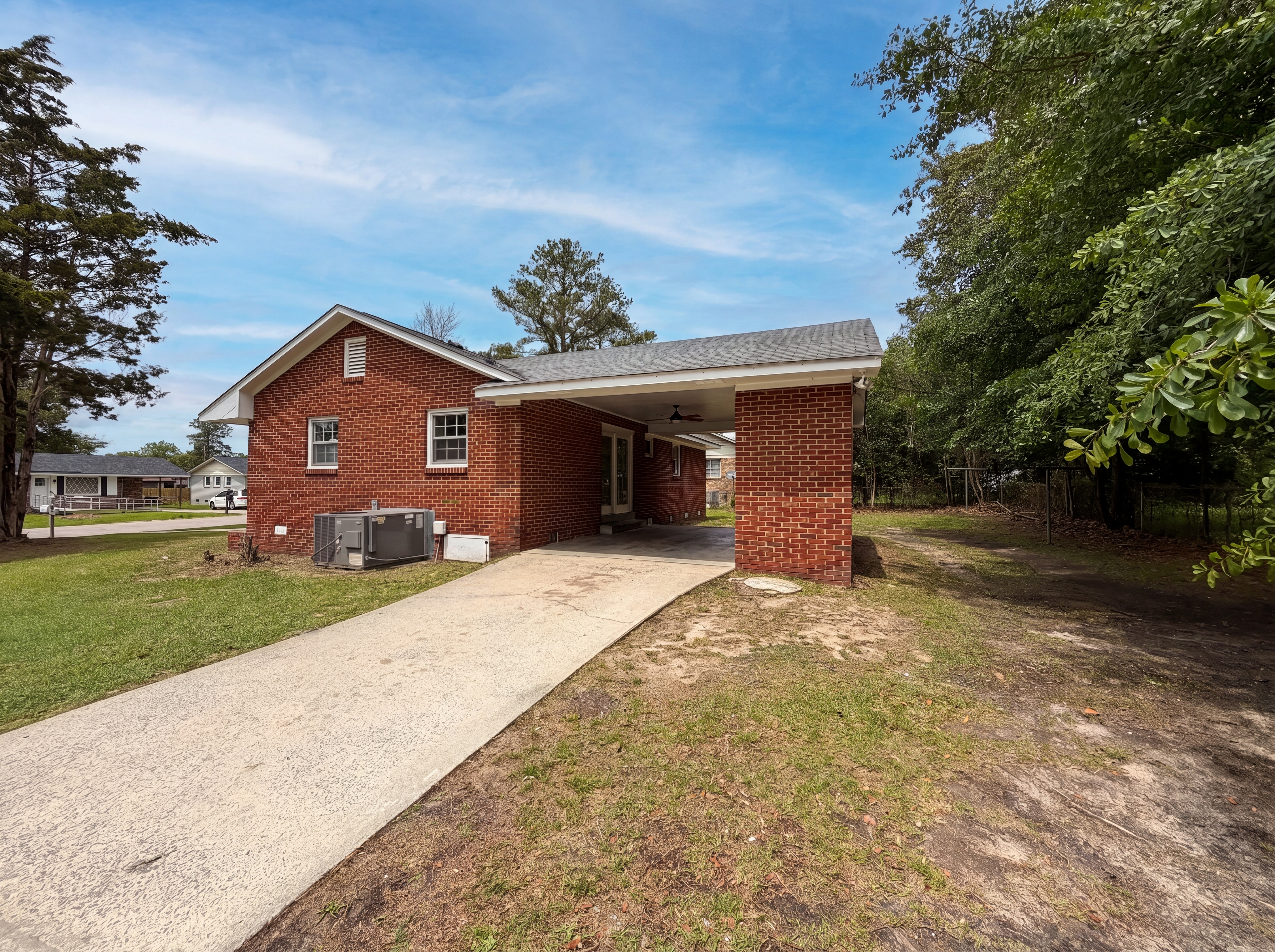 Photo 17 of 18 of 320 Redwood Ct, Columbia, SC