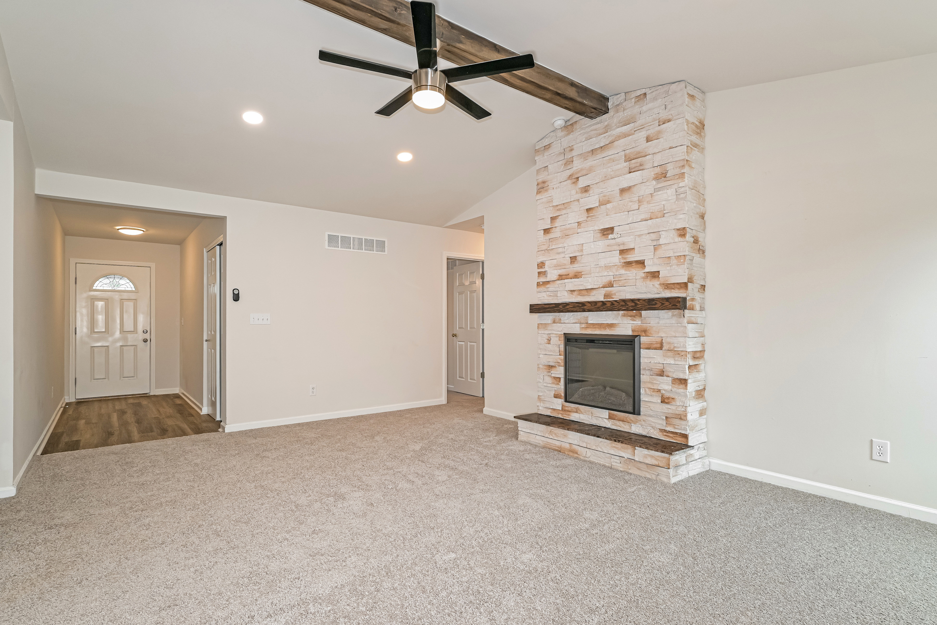 Photo 6 of 21 of 162 Trotters Creek Ln, Wright City, MO