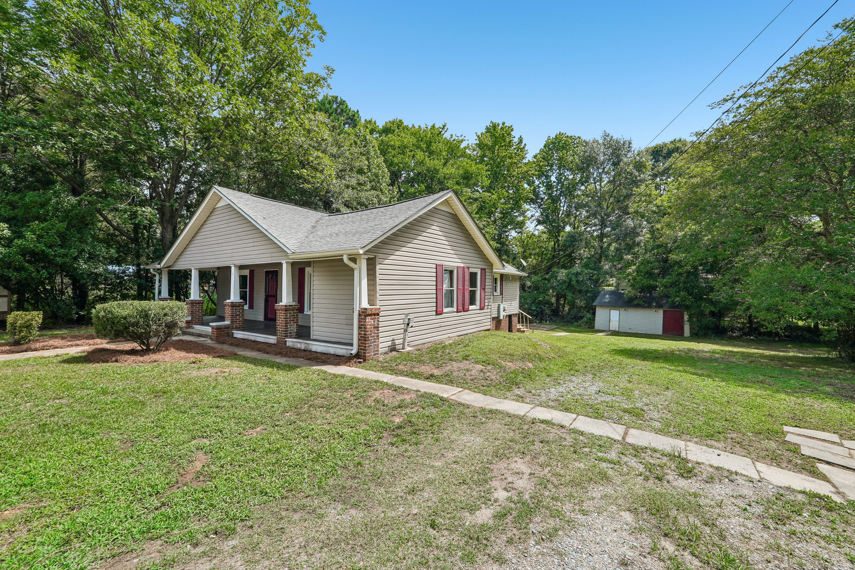 Photo 12 of 30 of 35 Marsh Ave, Wadesboro, NC
