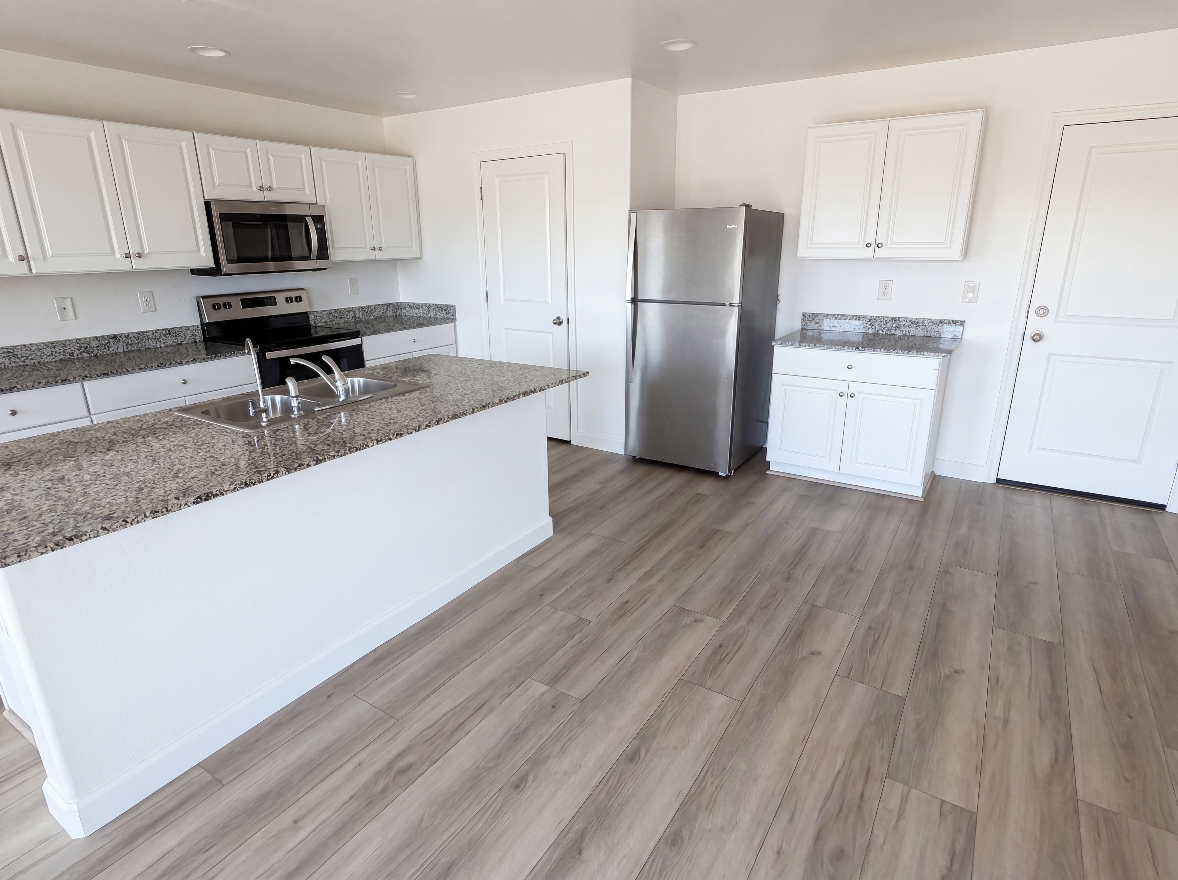 Photo 2 of 27 of 675 Ringtail Rd, Wickenburg, AZ