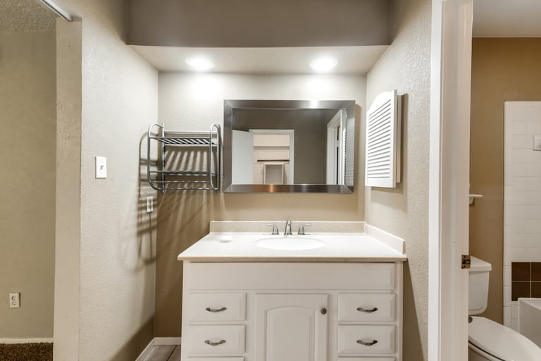Photo 26 of 33 - 2925 Beachtree Ln, Bedford, TX 76021