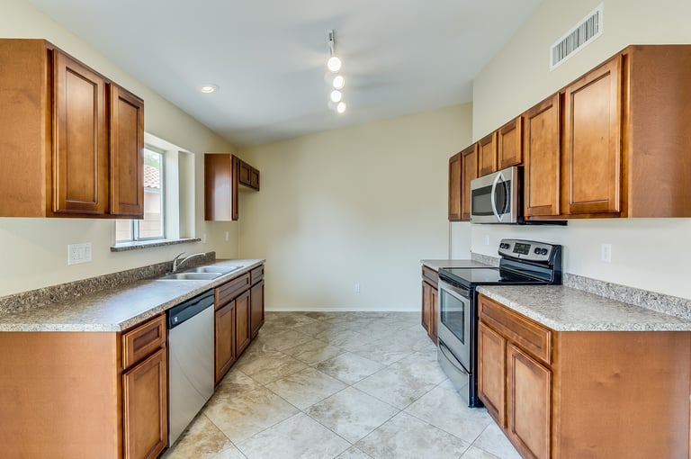 Photo 2 of 16 - 2331 S Karen Dr, Chandler, AZ 85286