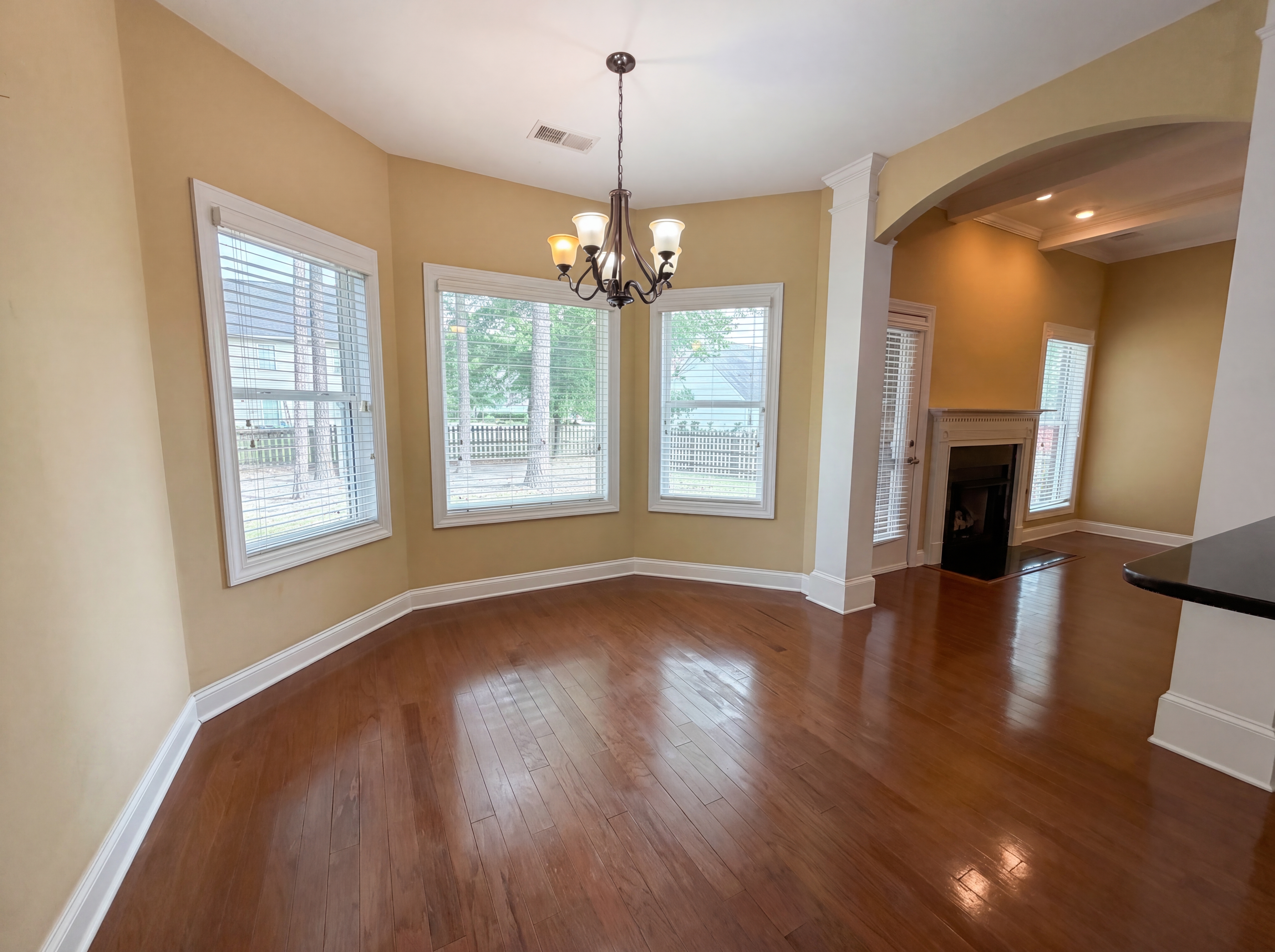 Photo 6 of 32 of 1151 Ashland Dr, Columbia, SC