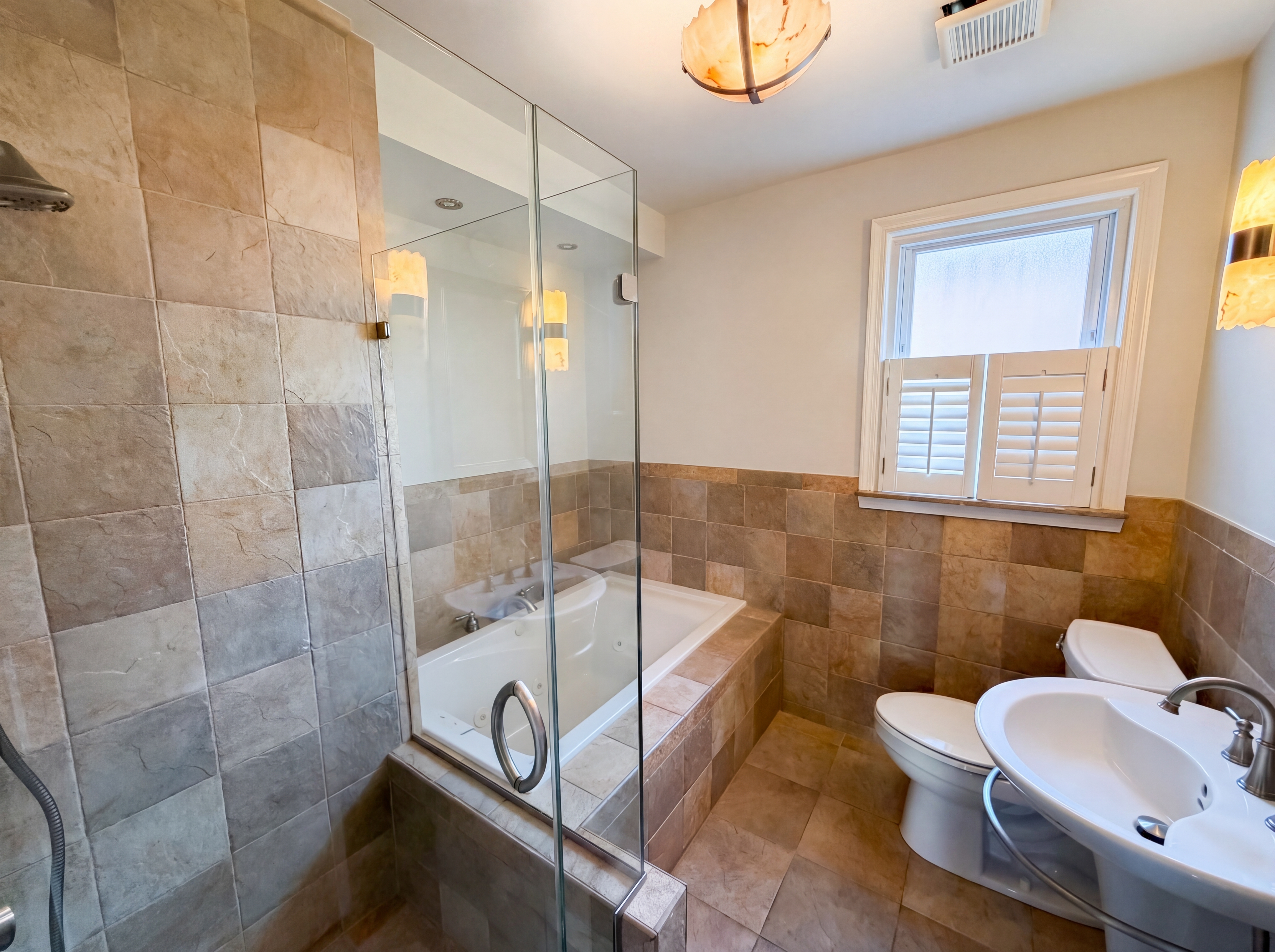 Photo 16 of 31 of 3023 K St SE, Washington, DC