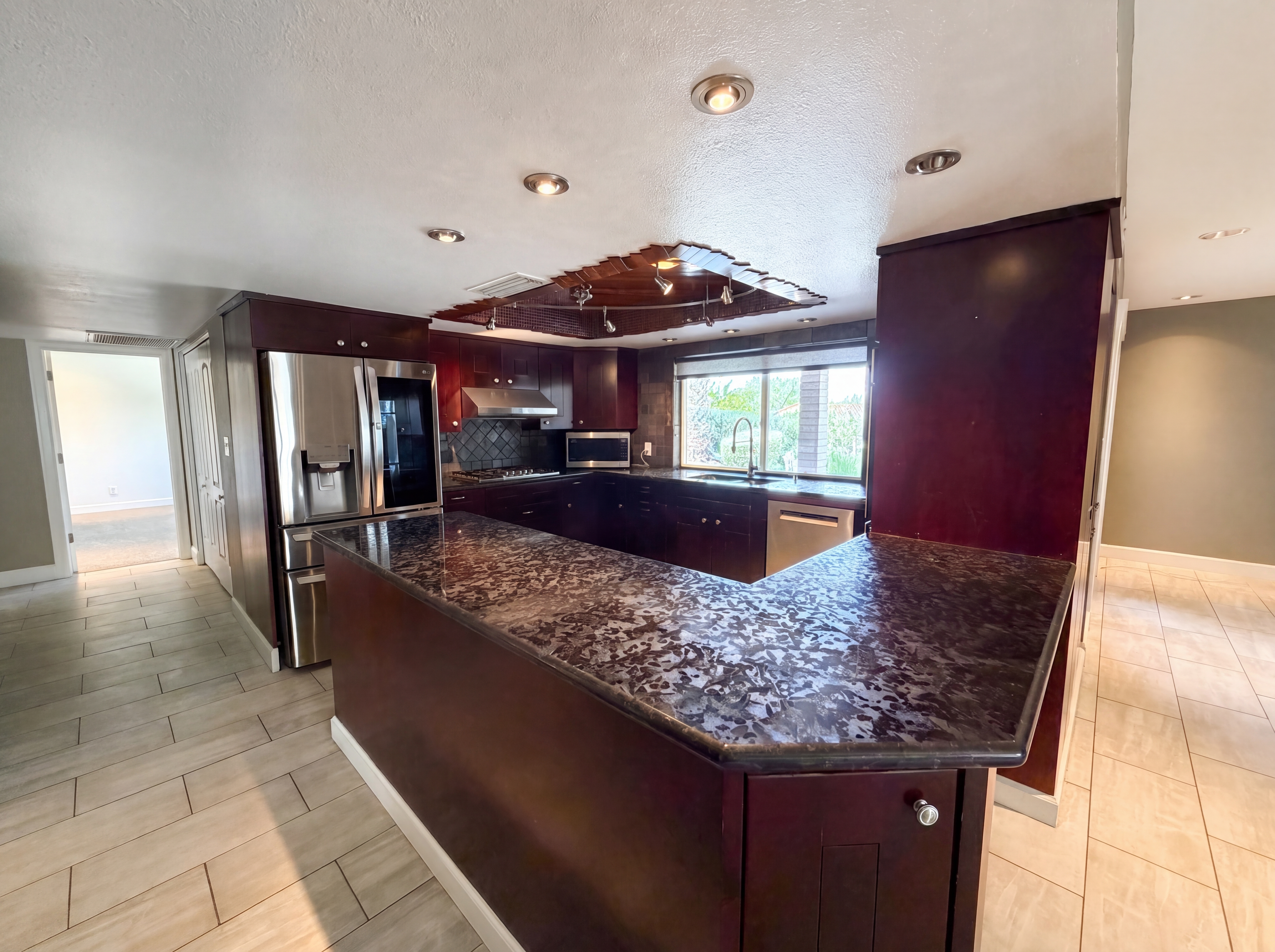 Photo 12 of 34 of 2244 E Nicolet Ave, Phoenix, AZ