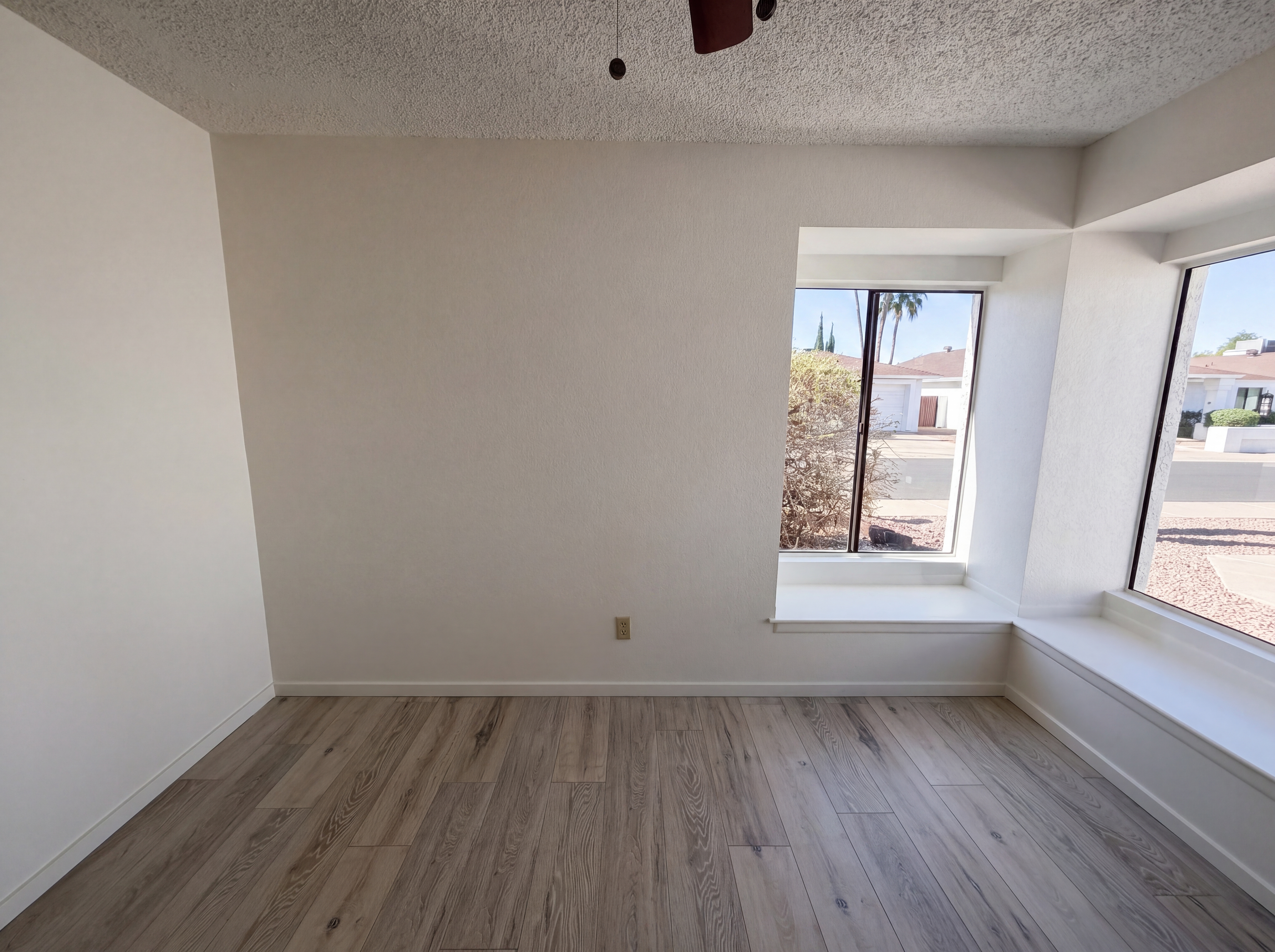 Photo 12 of 25 of 318 W Kings Ave, Phoenix, AZ