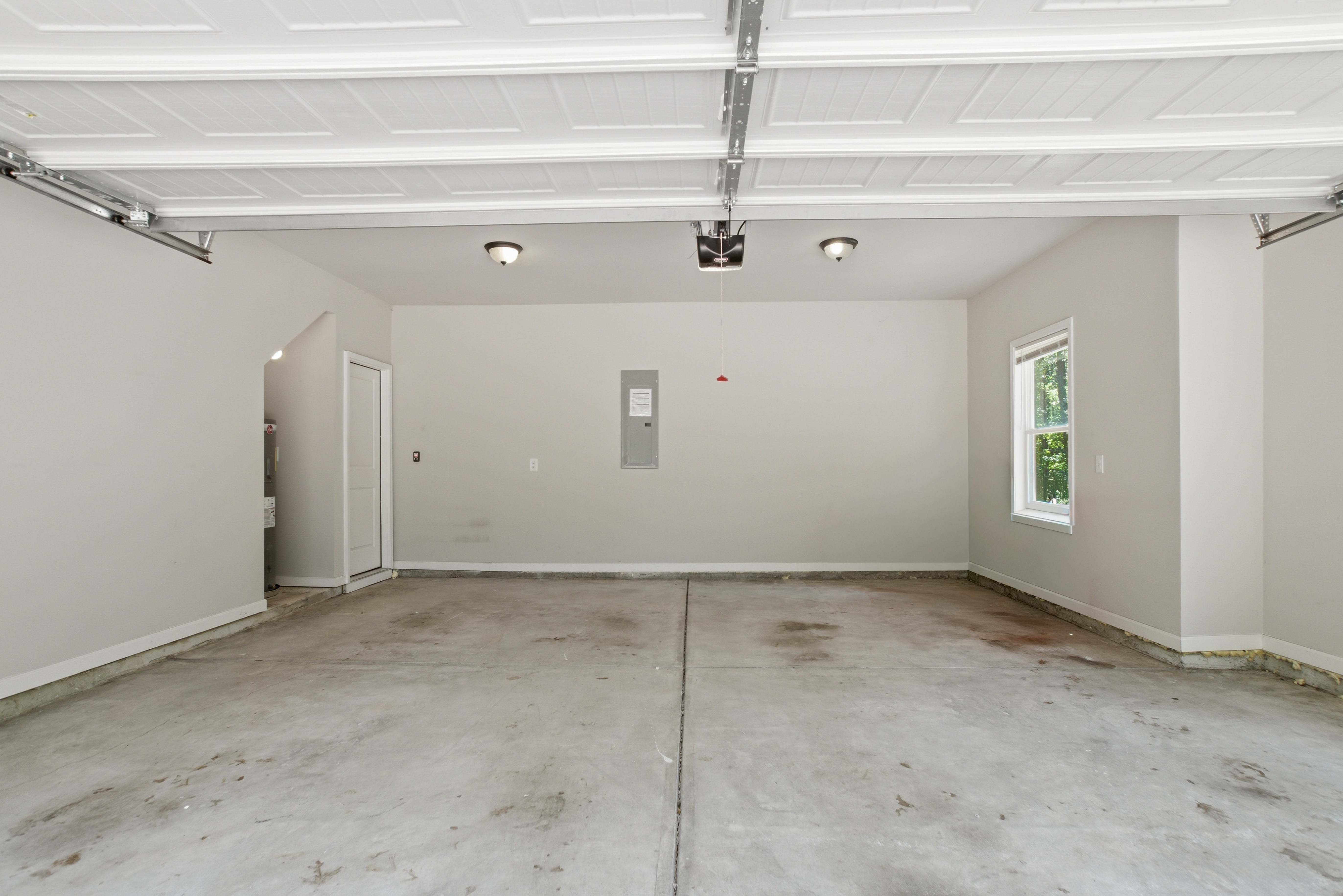 Photo 34 of 41 of 45 Hawthorn Ln, Covington, GA