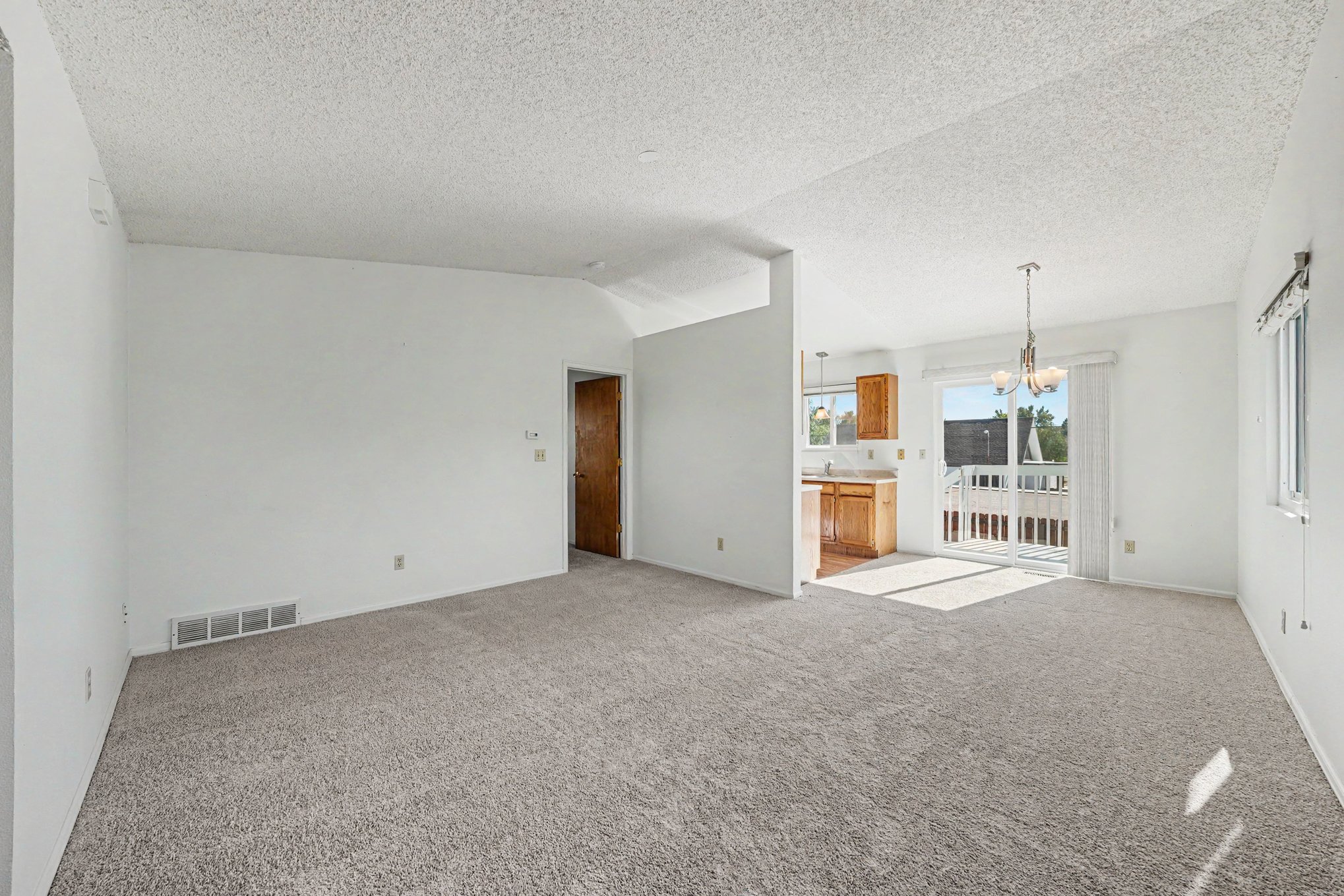 Photo 3 of 24 of 4782 Witches Hollow Ln, Colorado Springs, CO