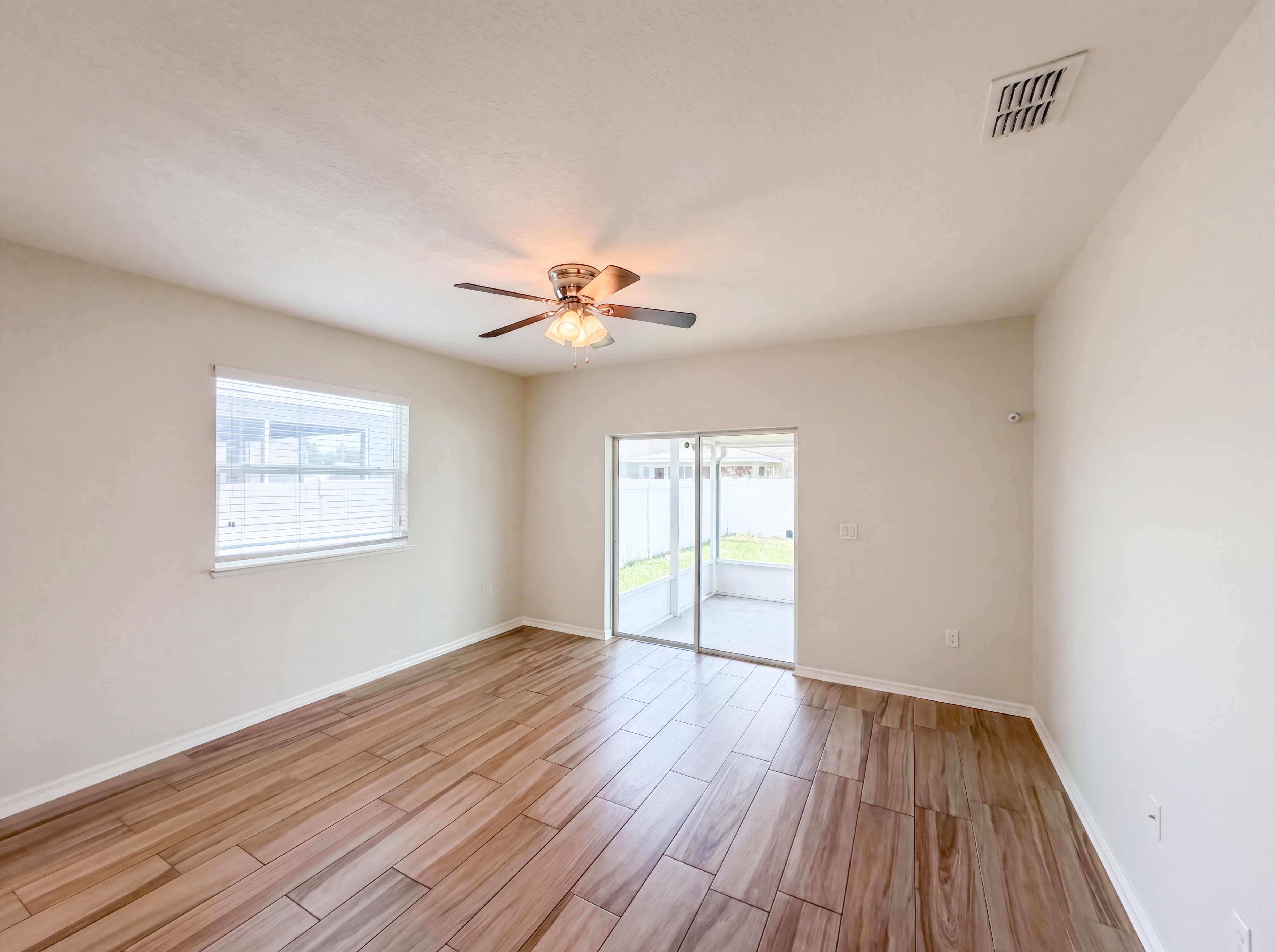 Photo 19 of 24 of 1048 Bethpage Rd, Auburndale, FL