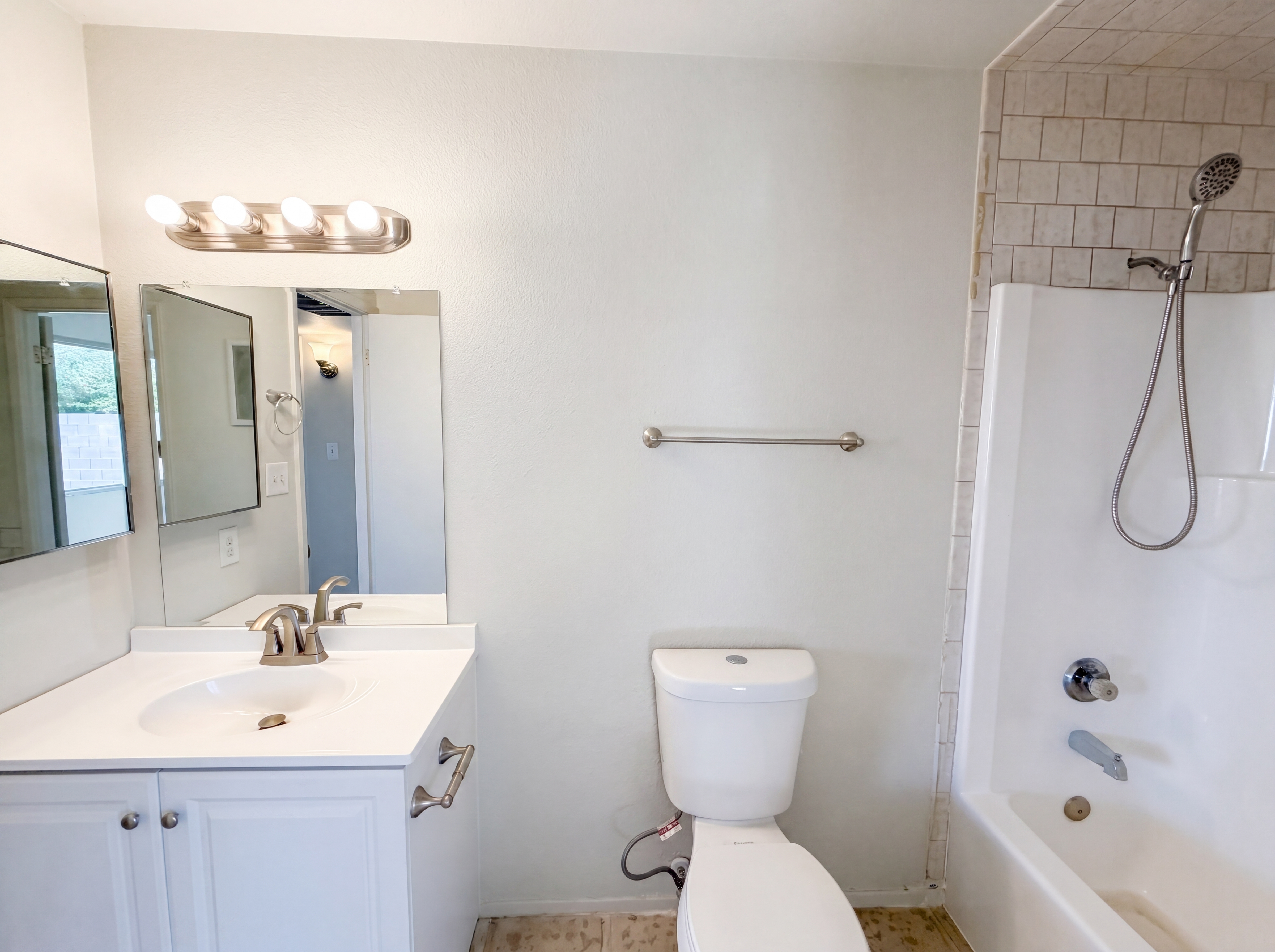 Photo 6 of 24 of 14621 N 31st Ave, Phoenix, AZ
