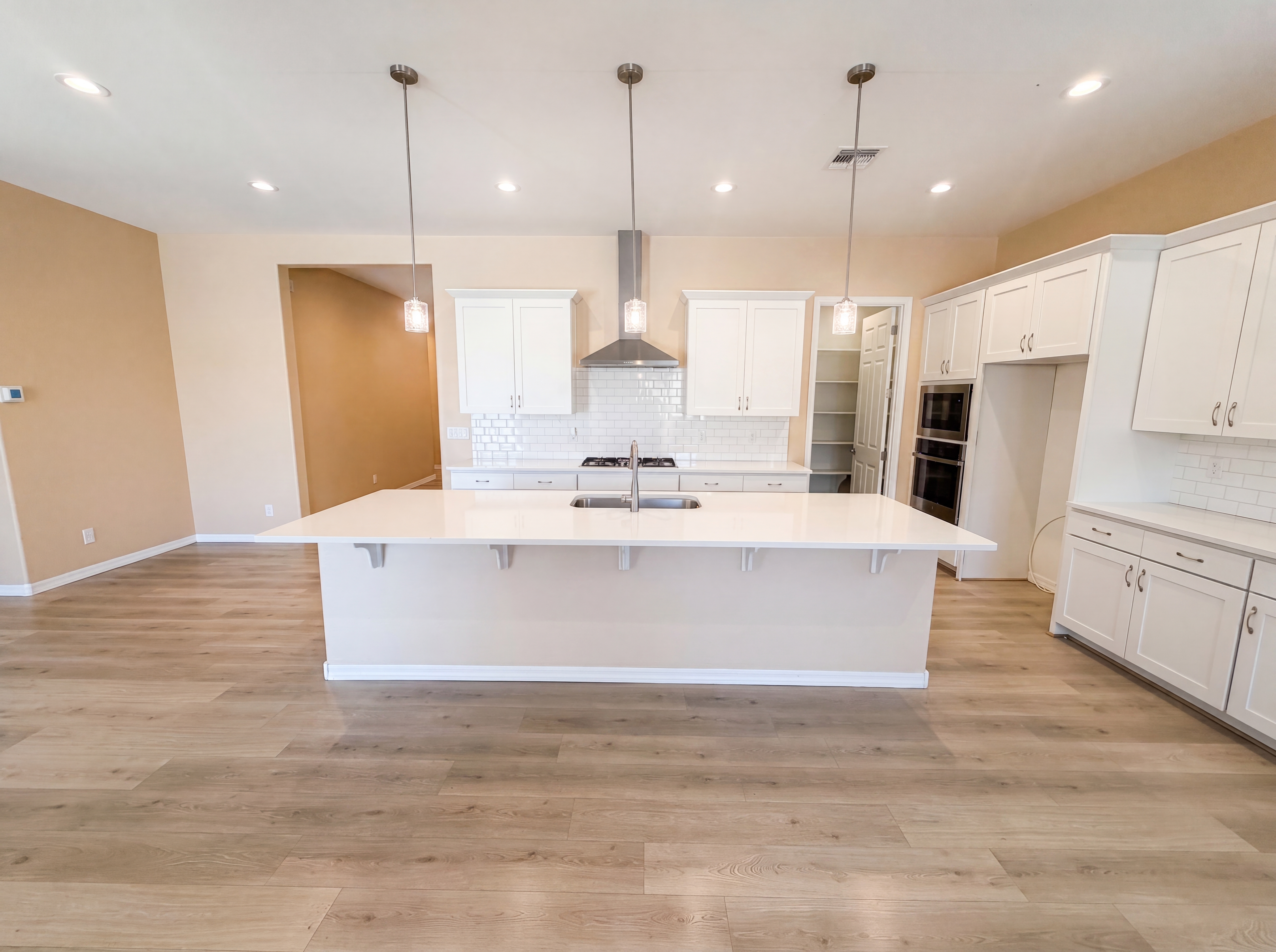 Photo 11 of 37 of 19562 W Wilshire Ave, Buckeye, AZ